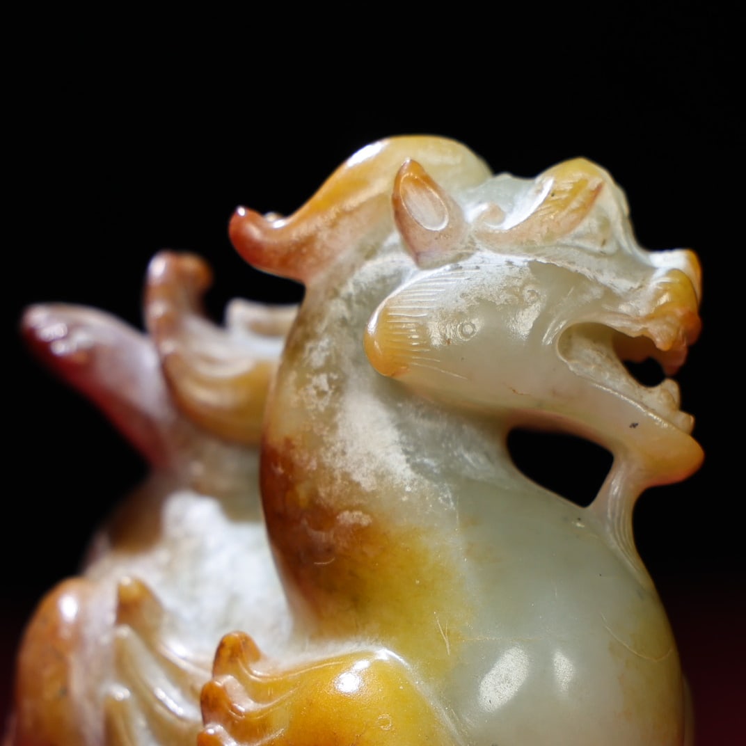 Chinese Hetian Jade Hand Carved Beast Statue - 4