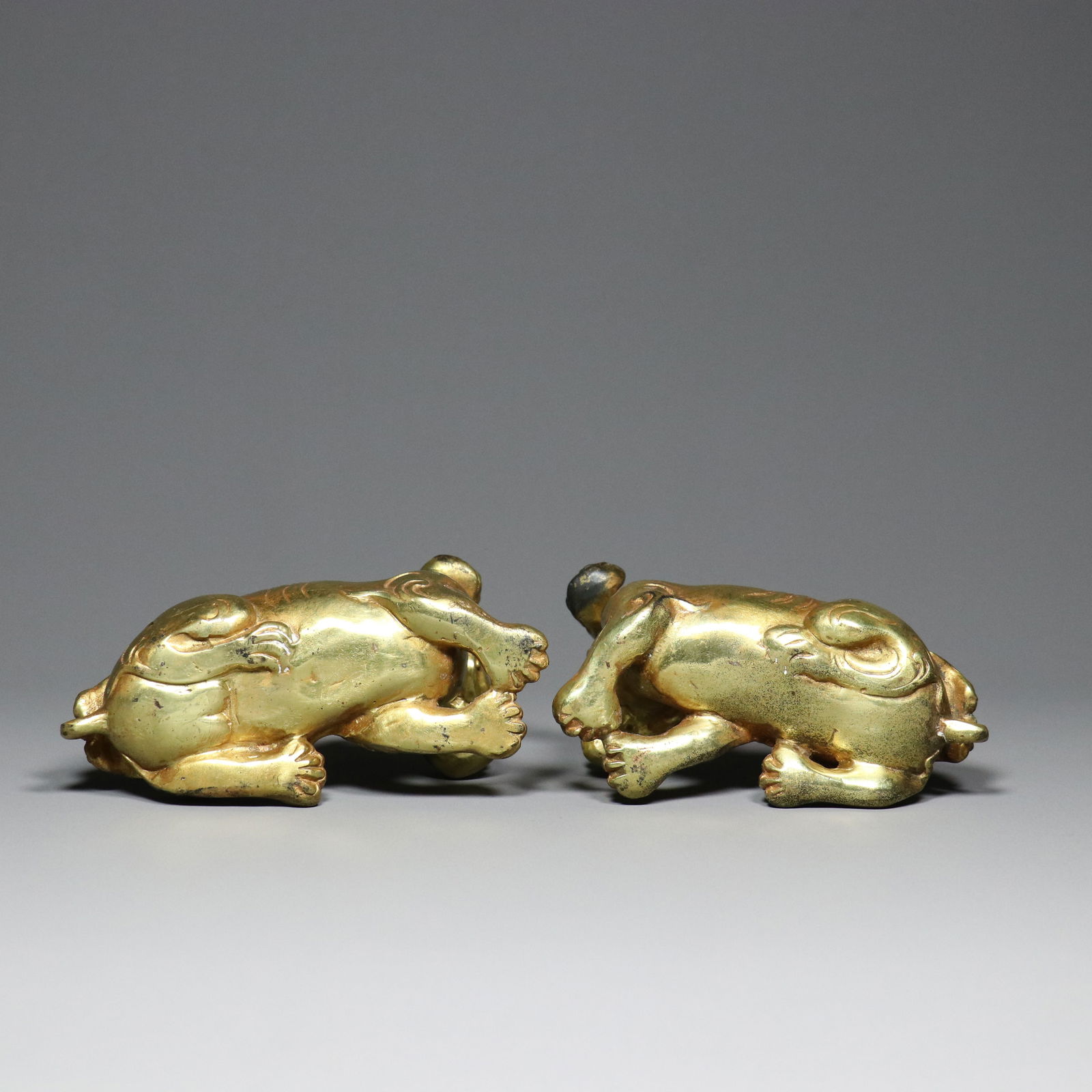 A Pair Chinese Gilt Gold Copper Beast Statue - 3