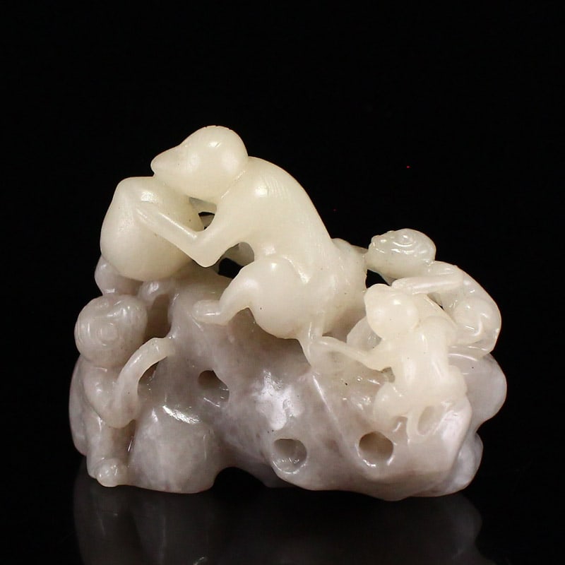Double Color Hetian Jade Carved Monkey & Peach Statue - 3