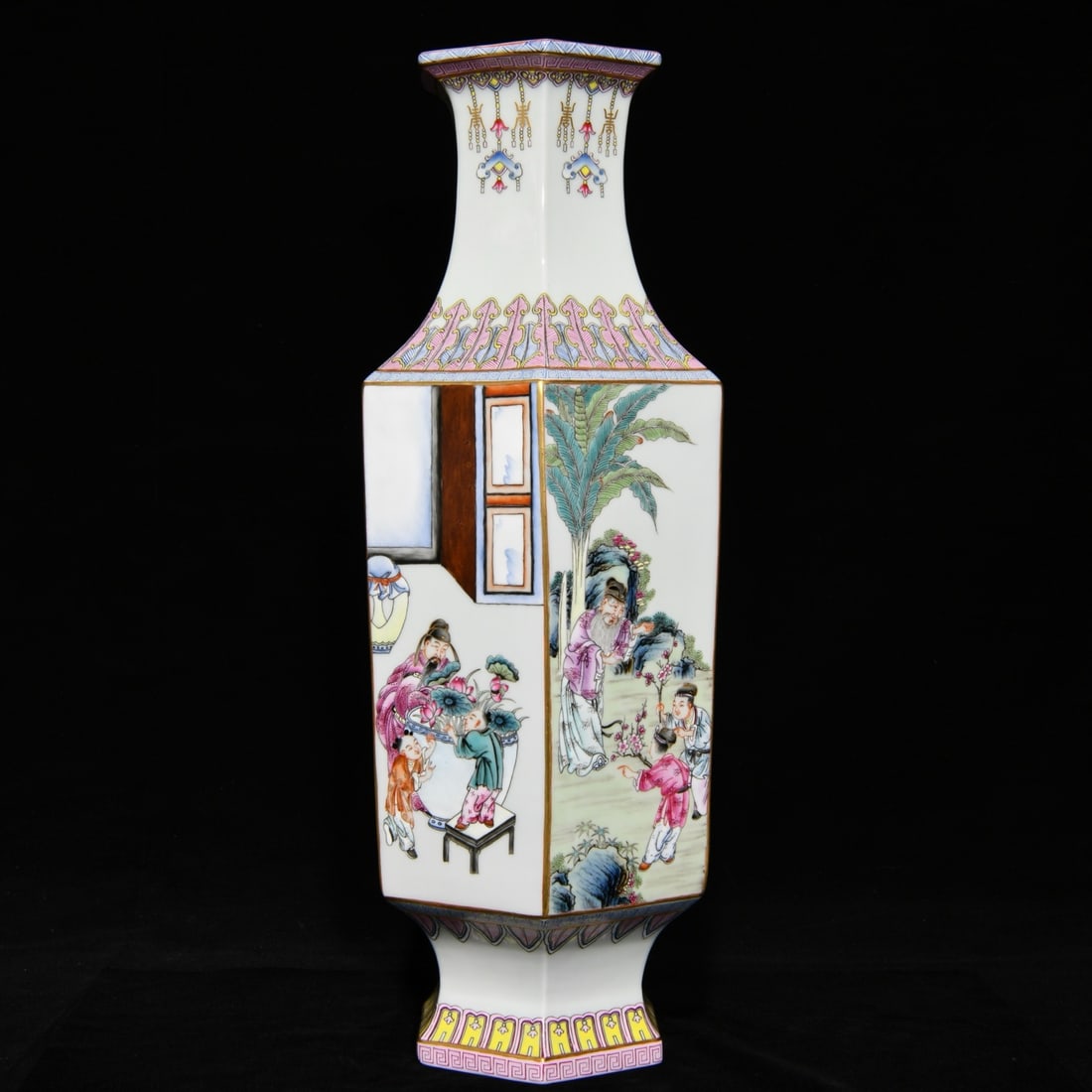 Chinese Famille Rose Figure Design Porcelain Vase - 3