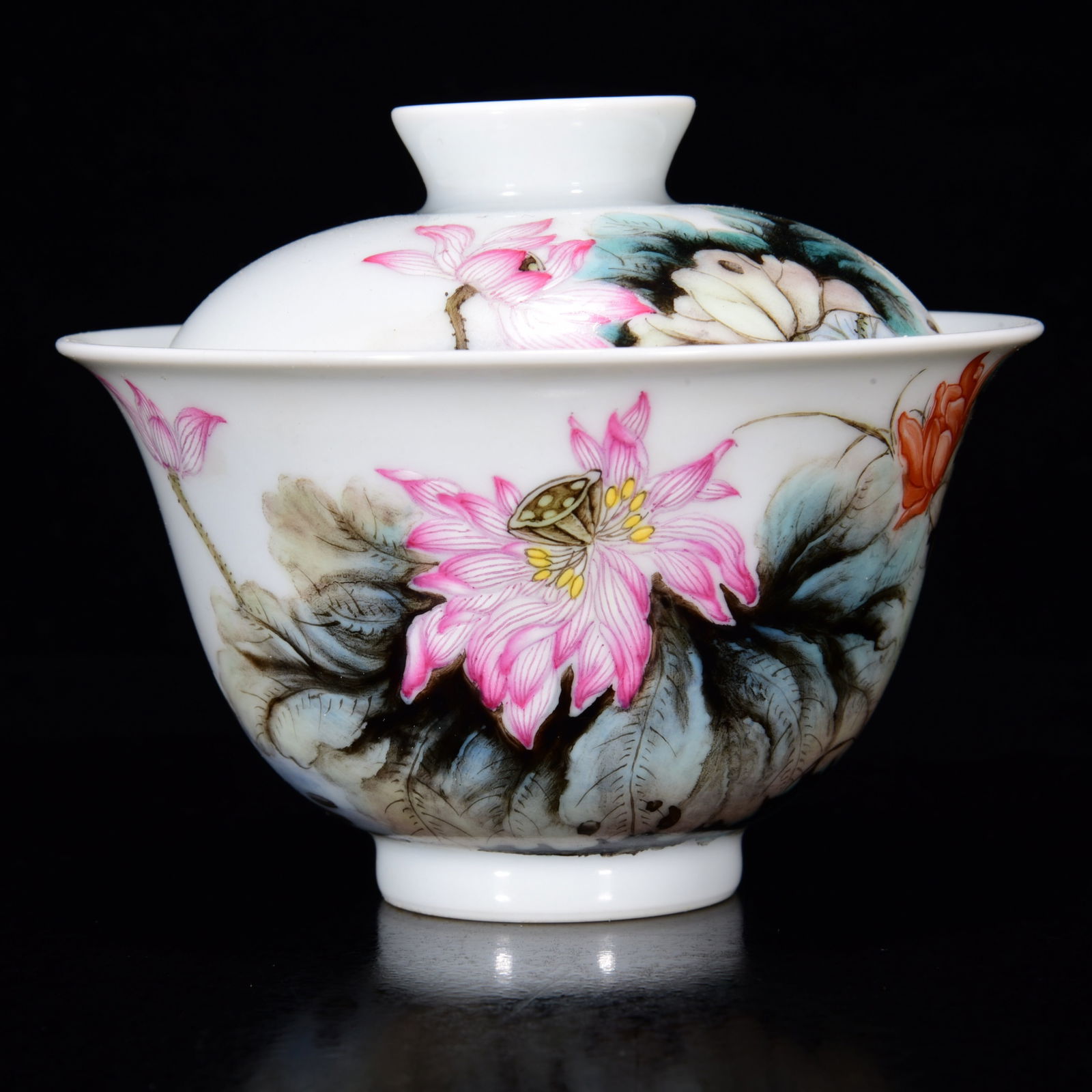 Chinese Famille Rose Lotus Flower Design Porcelain Teabowl - 4