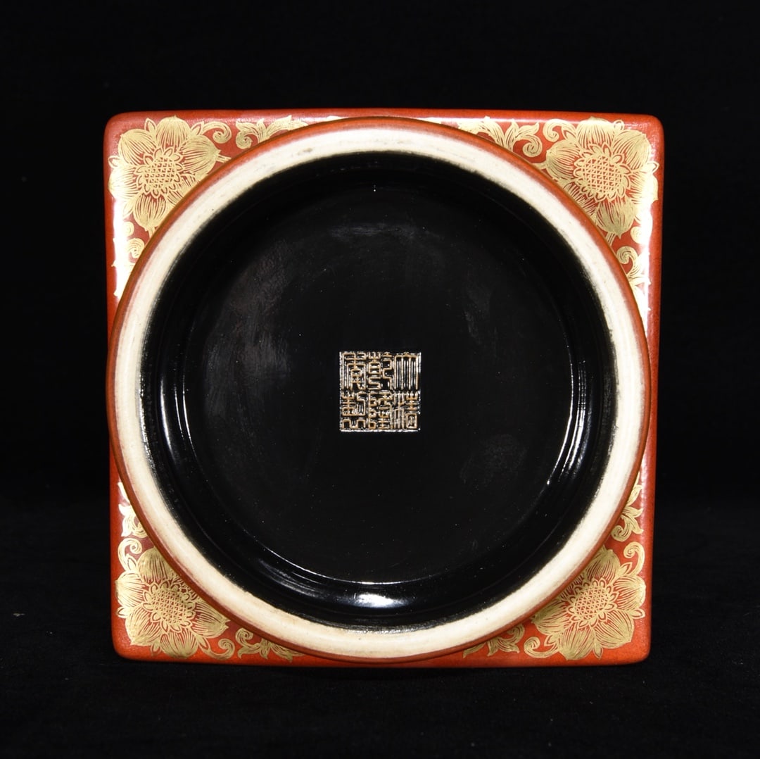 Chinese Qing Dynasty Gilt Gold Coral Red Glaze Porcelain Vase - 7