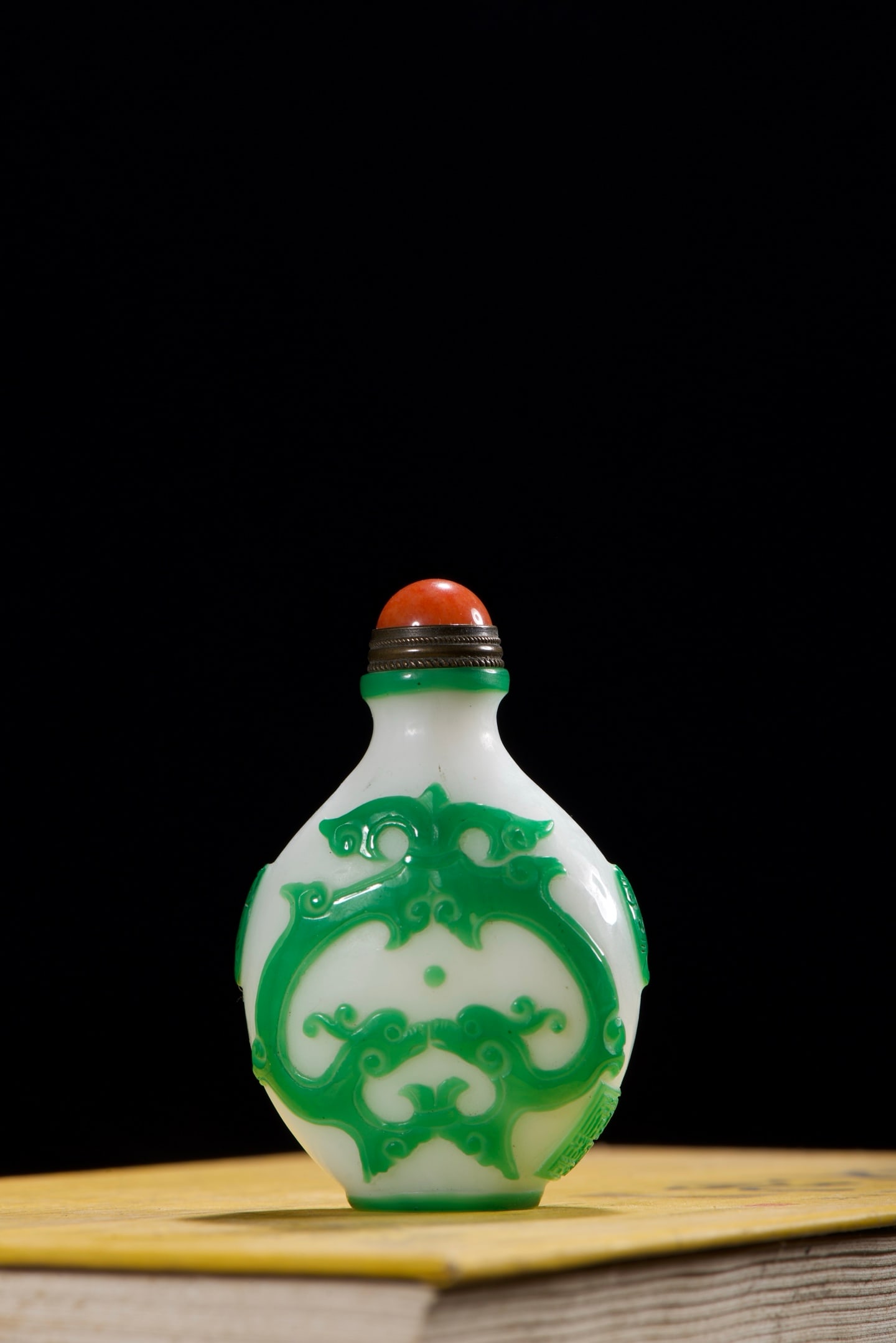Chinese Peking Glass Low Relief Fortune Dragon Snuff Bottle (1 of 9)