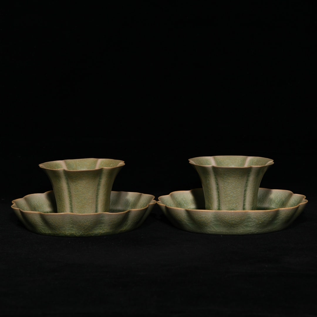 A Pair Chinese Ru Kiln Porcelain Cup w Saucer (1 of 9)