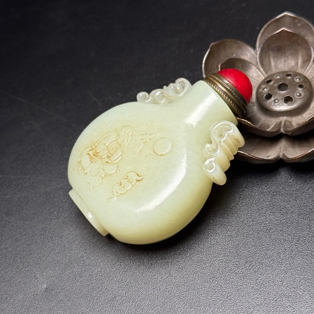 Chinese Hetian Jade Low Relief Sage Snuff Bottle - 3