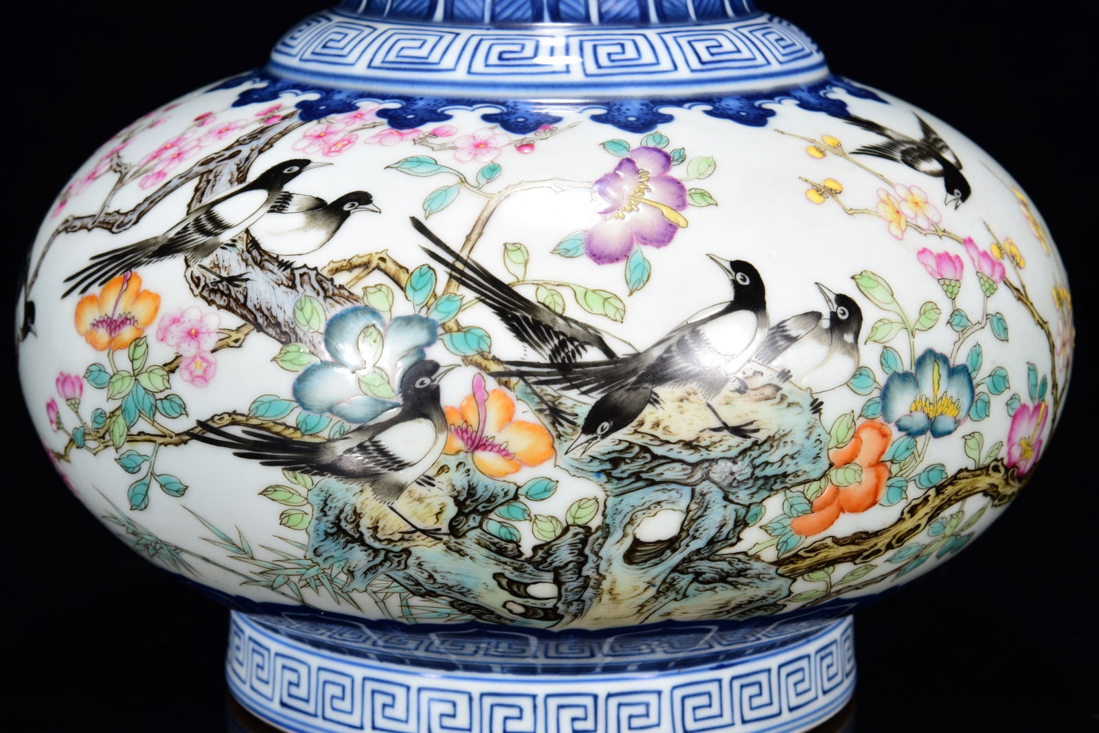 Chinese Qing Dynasty Famille Rose+Blue And White Porcelain Flowers Bird Vase - 7