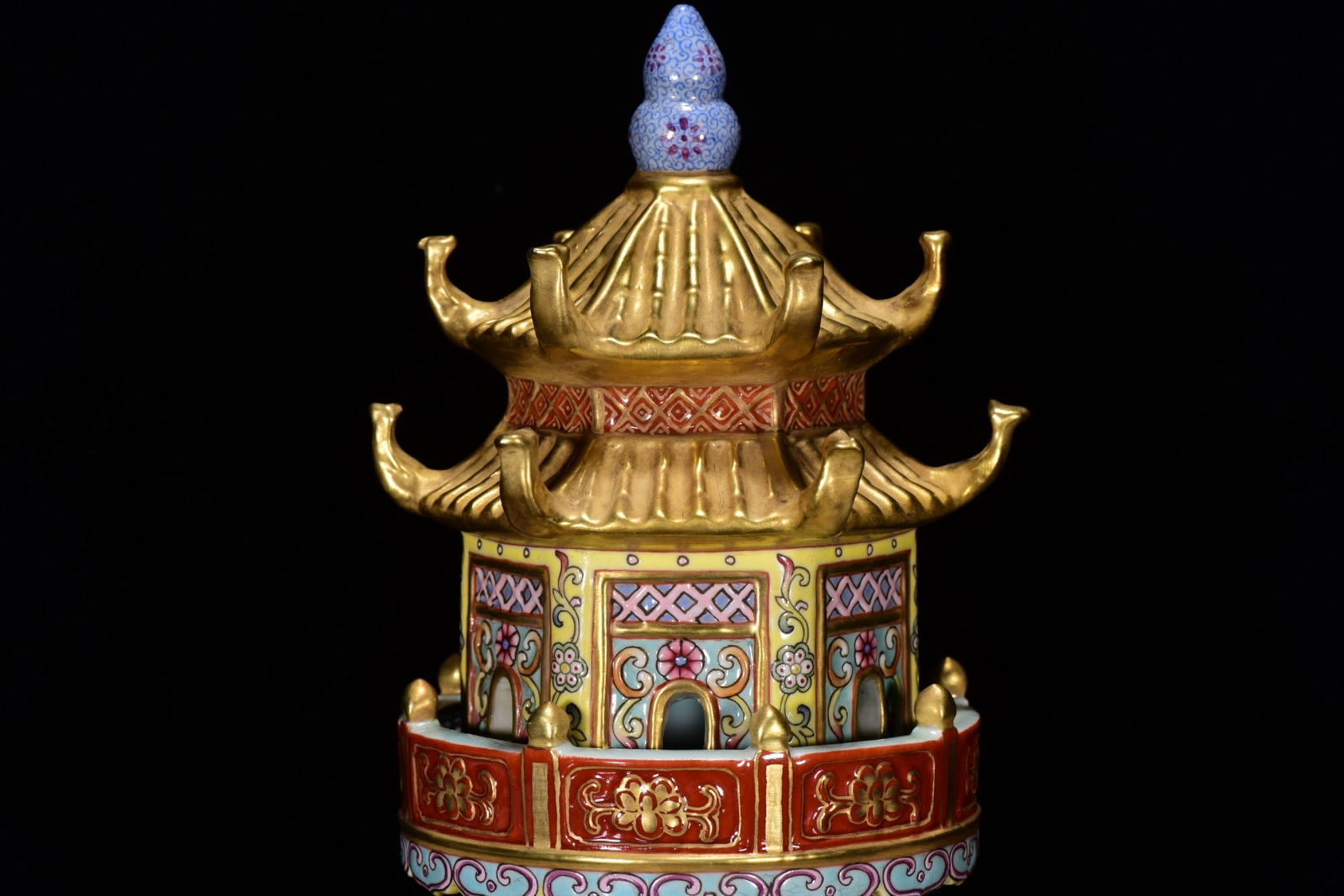 Chinese Gilt Gold Famille Rose Enamel Flowers Design Porcelain Incense Burner - 5