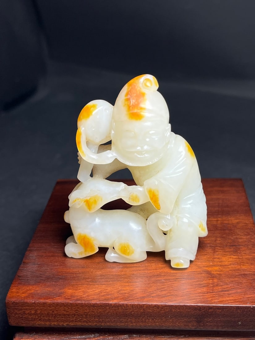 Chinese Hetian Jade Carved Figure Statue (1 of 9)
