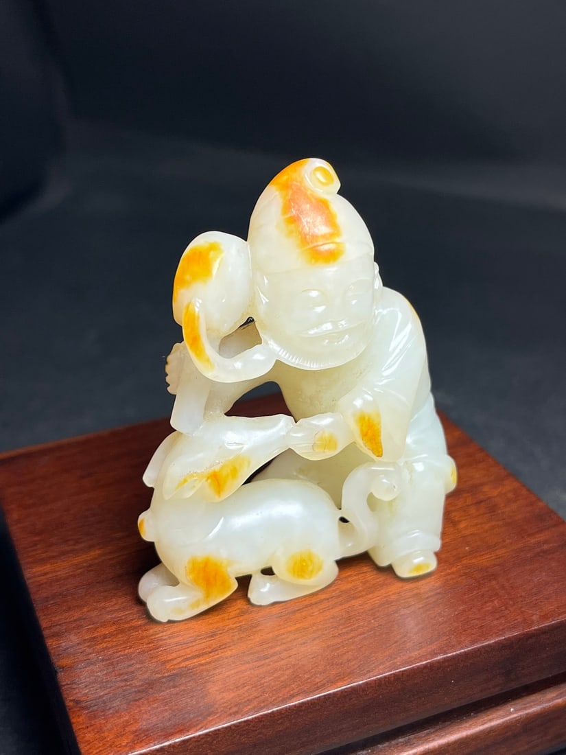 Chinese Hetian Jade Carved Figure Statue - 2