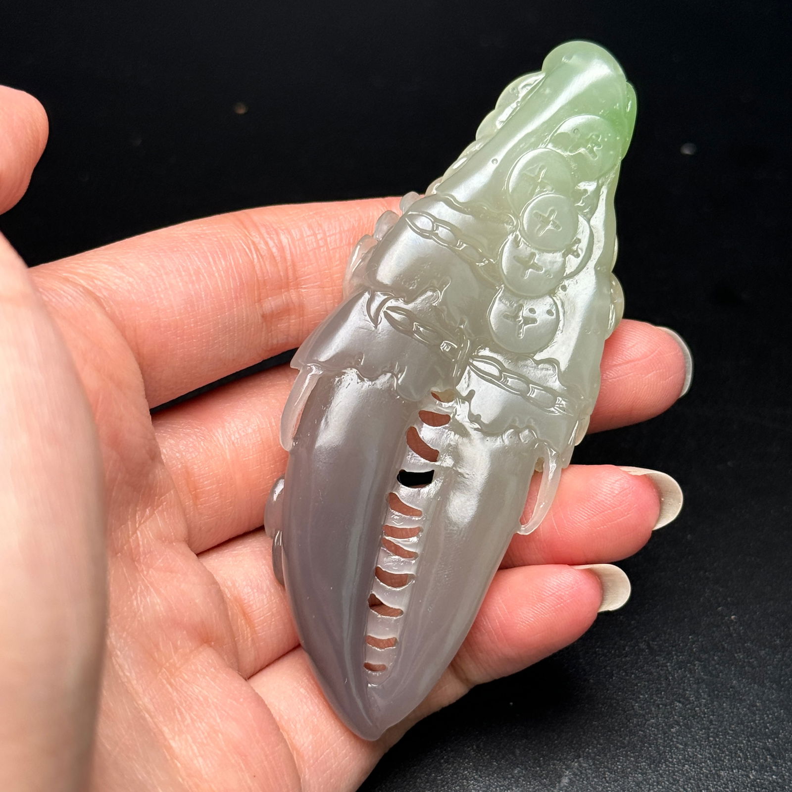 Chinese Hetian Jade Carved Crab Claws Pendant - 9