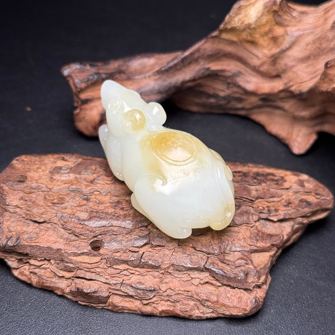 Chinese Hetian Jade Carved Mouse Pendant - 2