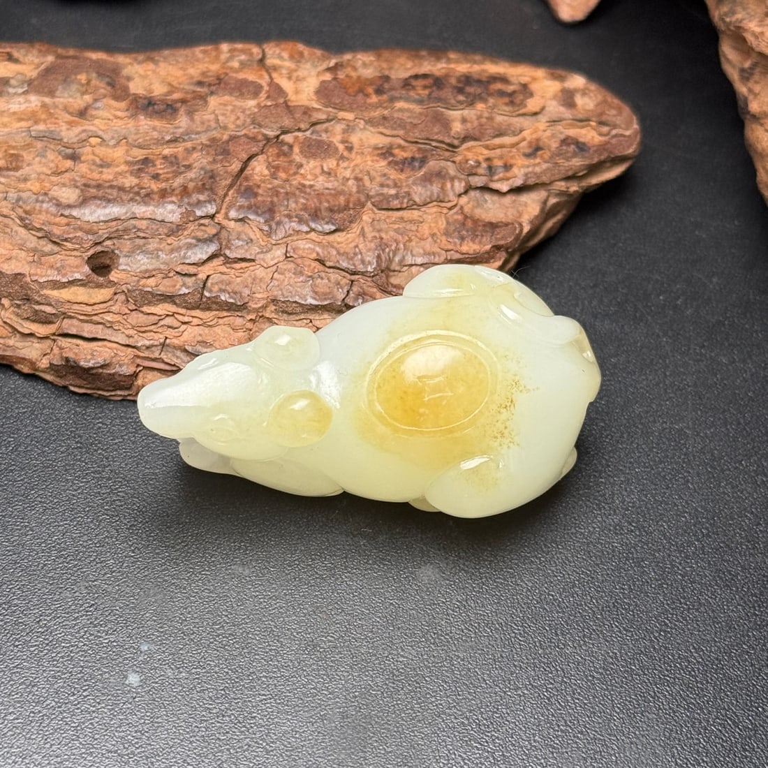 Chinese Hetian Jade Carved Mouse Pendant - 6