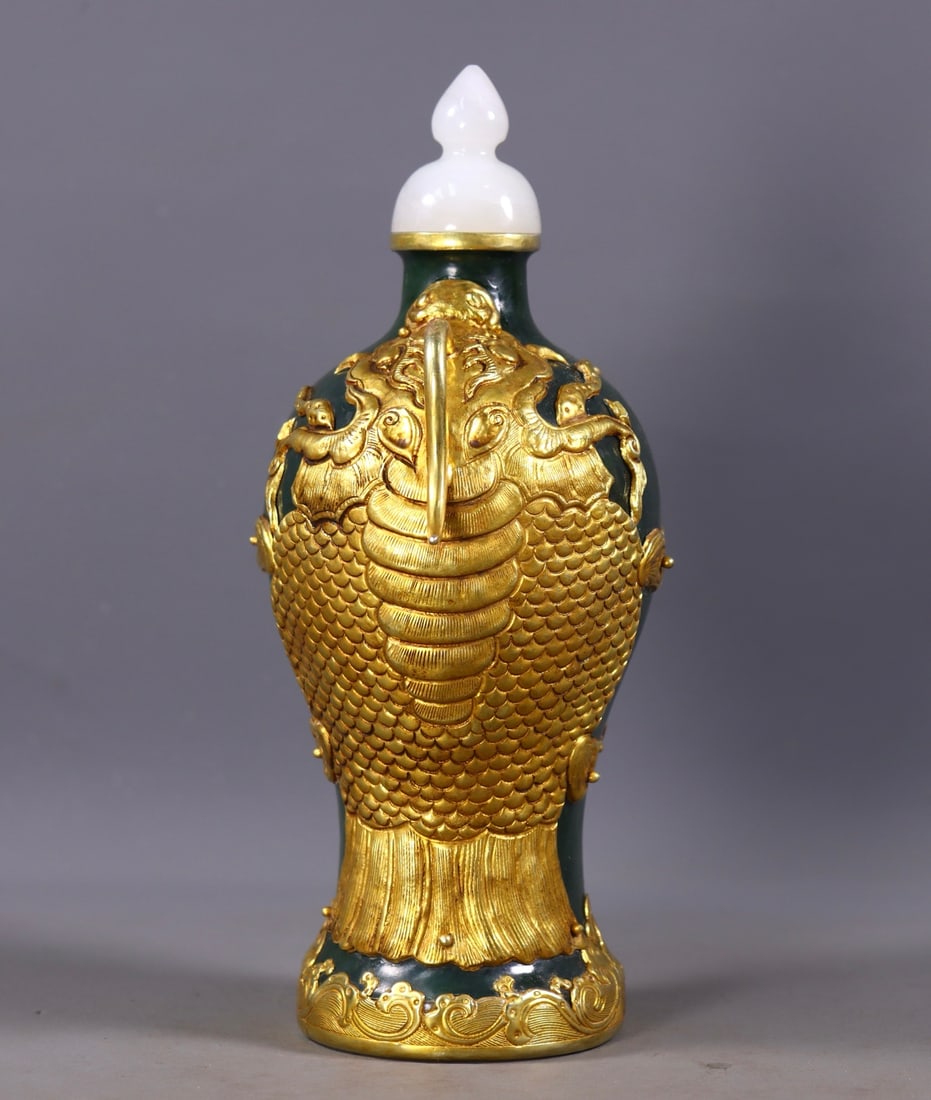 Superb Chinese Gilt Gold Copper Inlay Green Hetian Jade Carved Double Fish Vase - 3