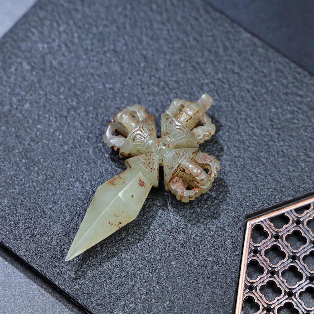 Vintage Chinese Hetian Jade Dharma-vessel Pendant - 9