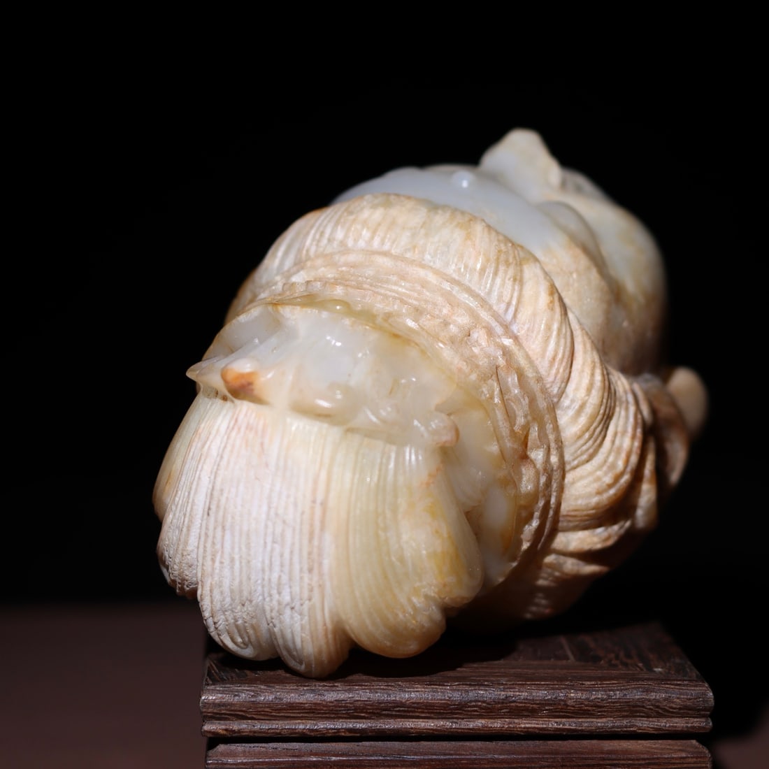 Superb Vintage Chinese Hetian Jade Hand Carved Kwan-yin Statue - 8