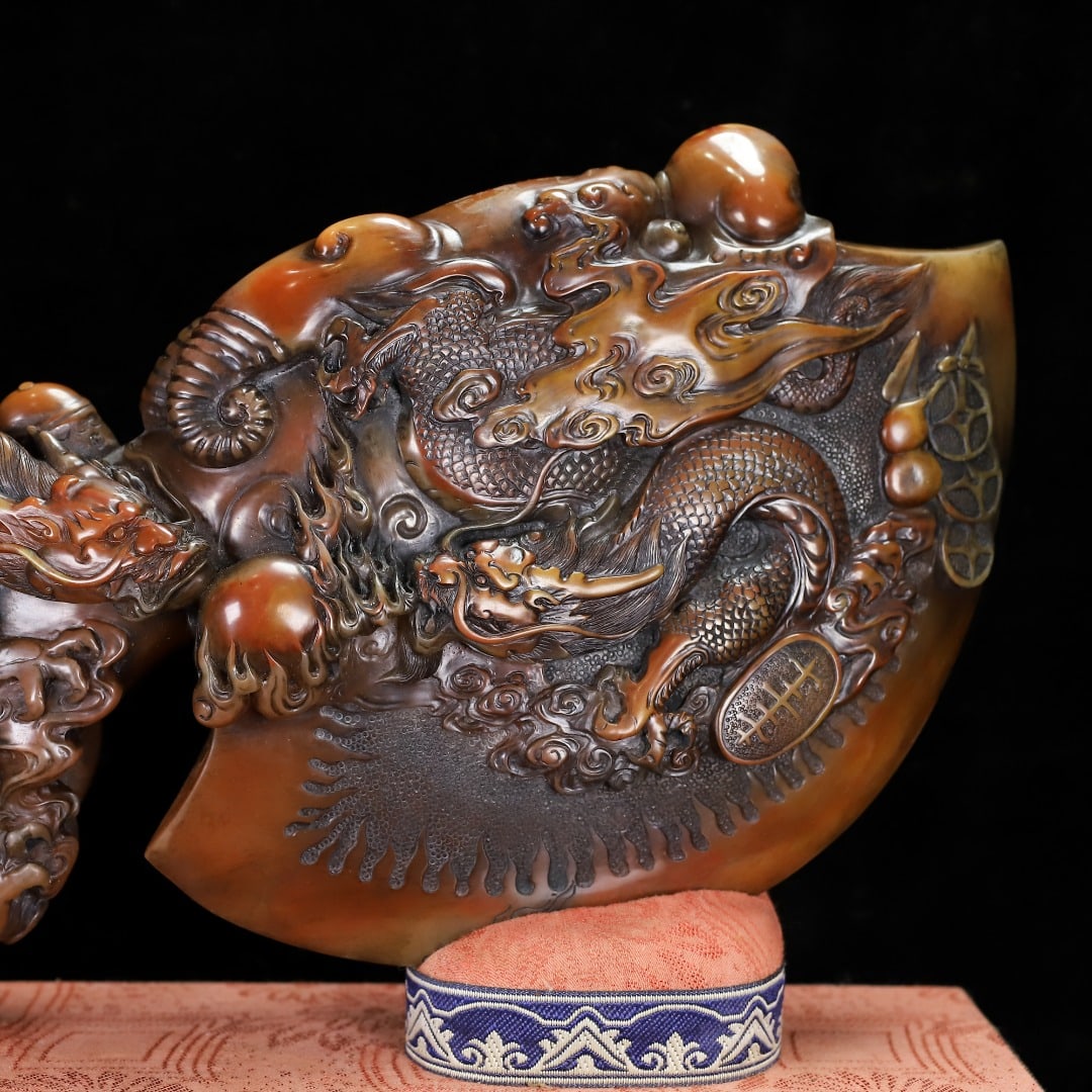 Superb Vintage Chinese Shoushan Stone Carved Dragon Axe Statue - 3