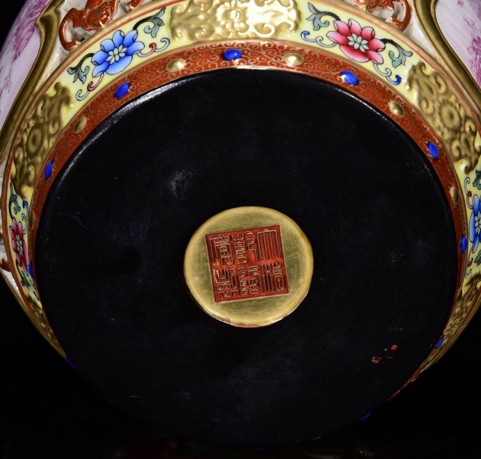 Chinese Qing Dynasty Gilt Gold Famille Rose Enamel Mountain River Scene Design Porcelain Pot Statue - 9