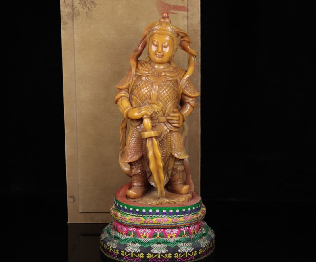 Superb Vintage Chinese Tianhuang Stone Carved Figure Statue (1 of 12)