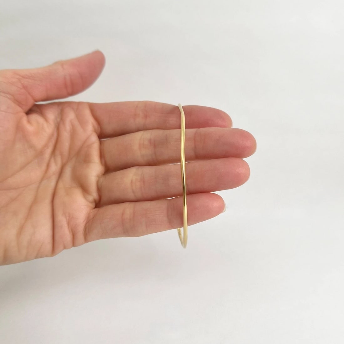 Ippolita Classico Smooth Squiggle Bangle Bracelet 18K Yellow Gold, 6.09 Grams - 4