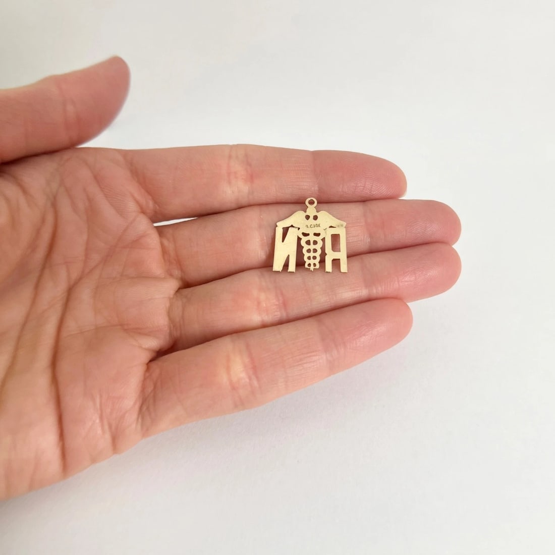 Estate RN Registered Nurse Charm Necklace Pendant 14K Yellow Gold, 1.03 Grams - 6