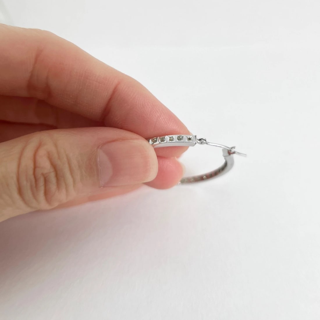 Thin Inside-Out Rhinestone Hoop Earrings 10K White Gold, 1.25 Inches, 1.63 Grams - 9