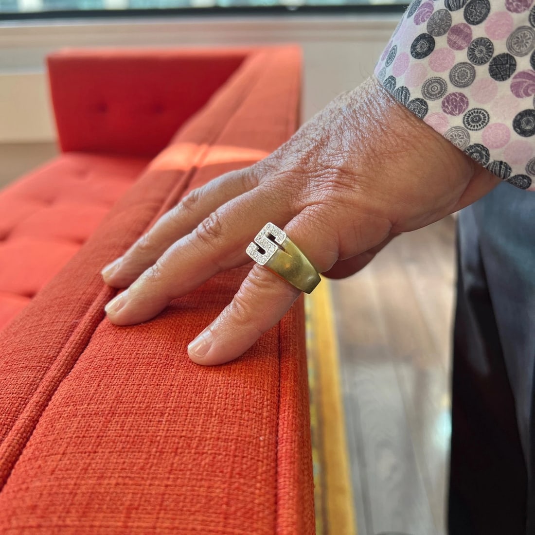 Letter S Initial Two-Tone Diamond Ring 18K Yellow Gold, 11.61 Grams - 5