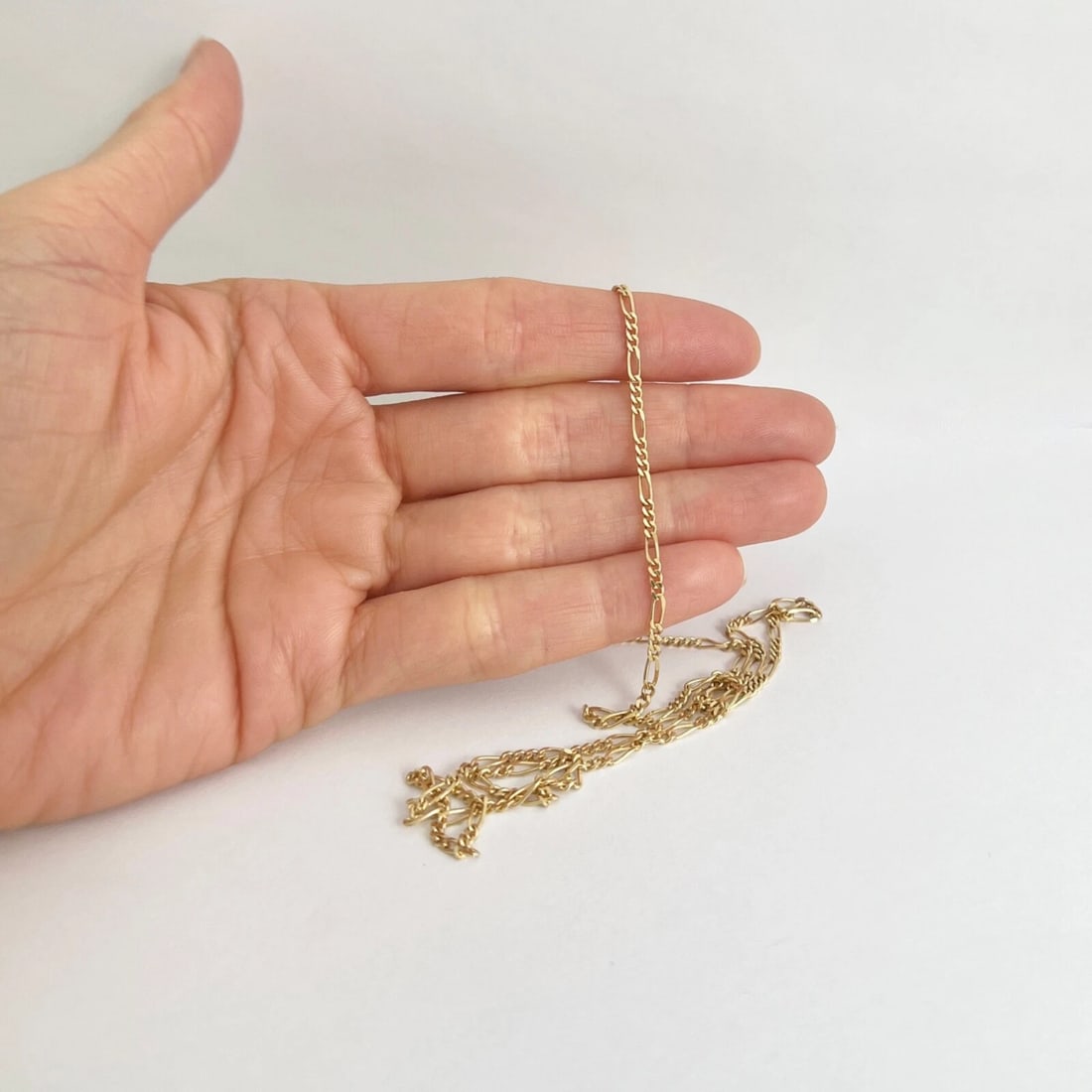 Italian Thin Figaro Chain Necklace 18K Yellow Gold, 20 Inches, 2.1 mm, 6.57 Gram - 4