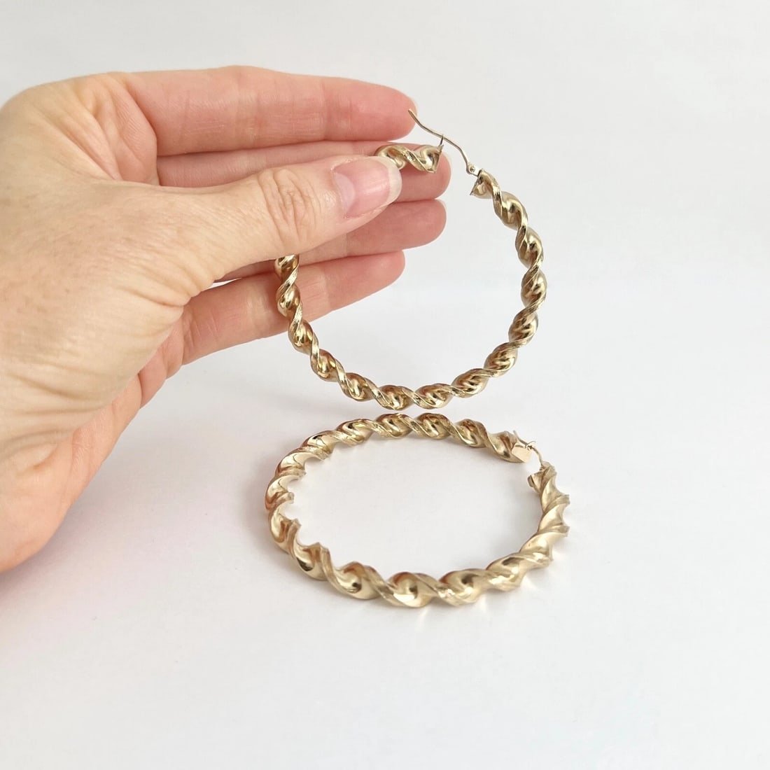 Big Spiral Twisted Hoop Earrings 9K Yellow Gold, 2.5 Inches, 9.71 Grams - 5