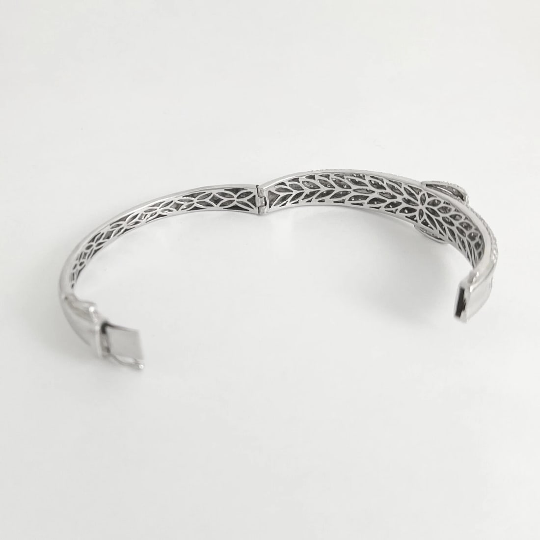 Pave Diamond Buckle Bangle Bracelet 14K White Gold, 1.89 CTW, 26.69 Grams - 11