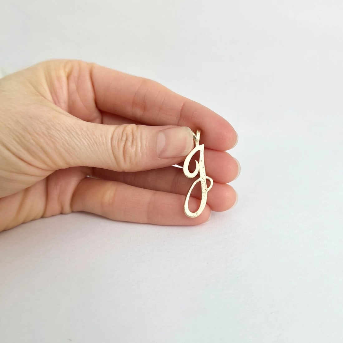 Estate Letter J Initial Pendant Charm 12K Yellow Gold, 1.97 Grams - 4