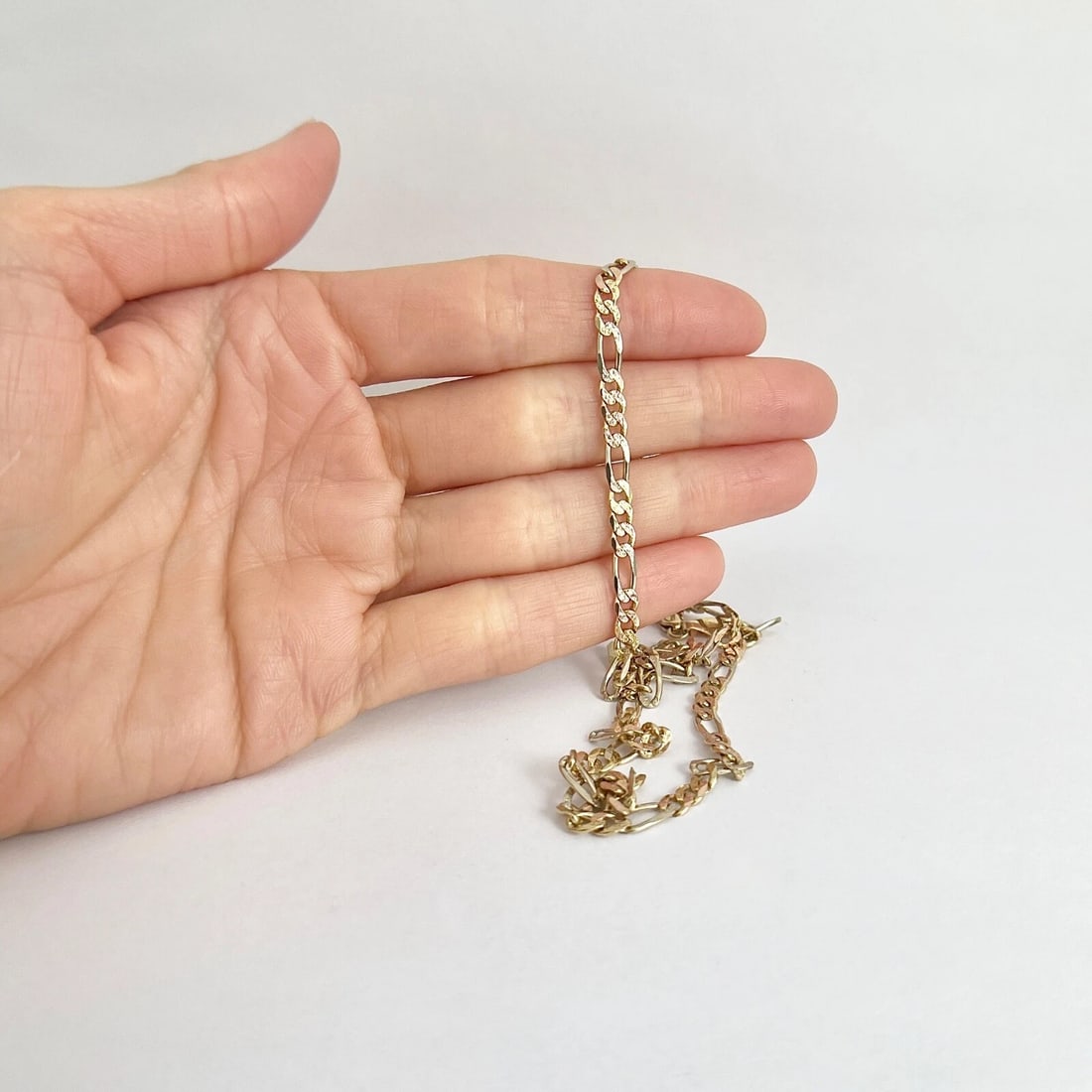 Italian Tri-Color Figaro Chain Necklace 14K Yellow Gold, 18 Inches, 11.01 Grams - 5