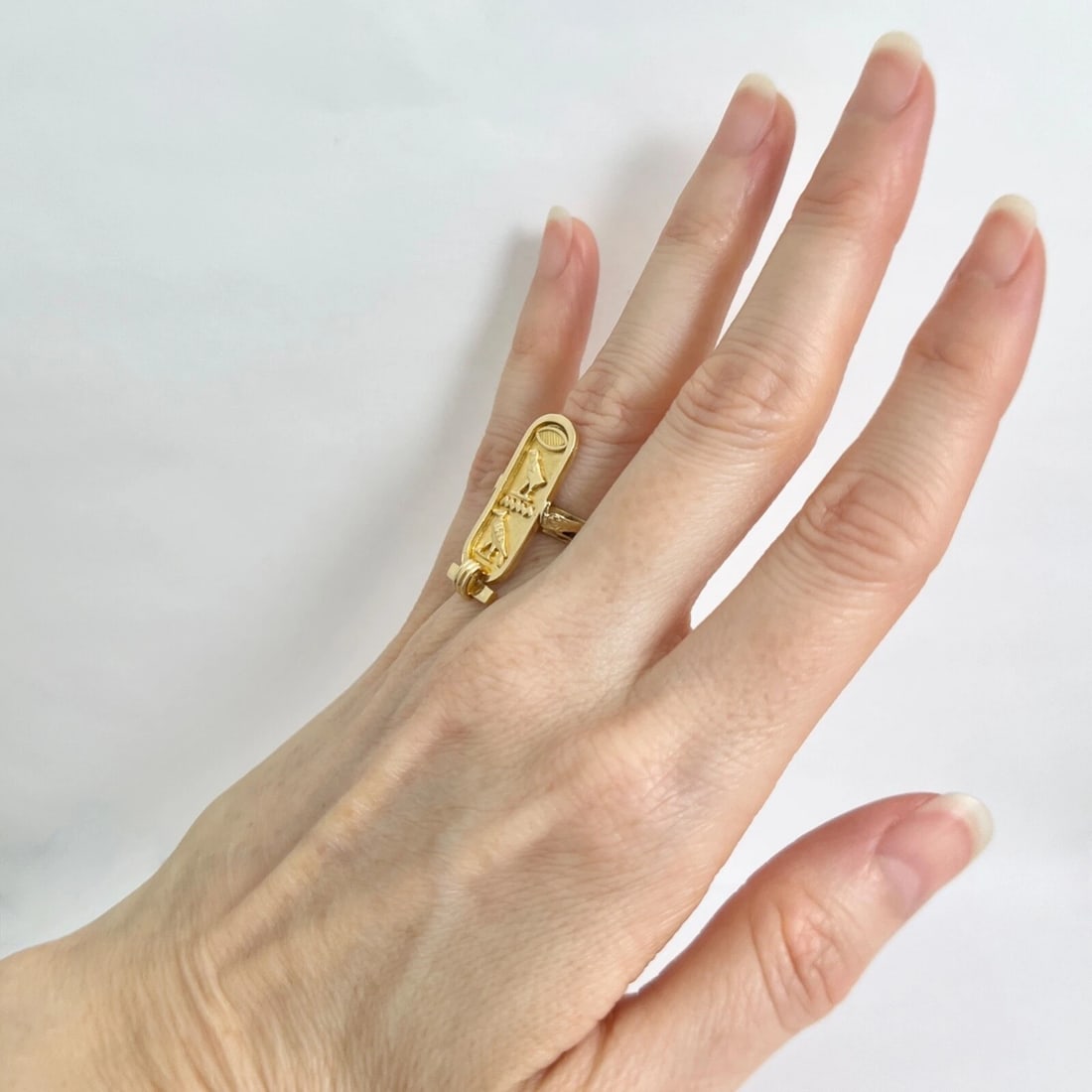 Estate Long Hieroglyphic Egyptian Bird Cartouche Ring 18K Yellow Gold, 5.51 Gram - 5