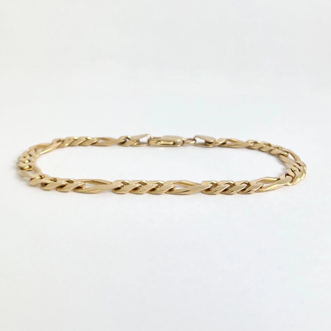 Men's Figaro Chain Bracelet 14K Yellow Gold, 8.25 Inches, 6 mm, 14.87 Grams - 9