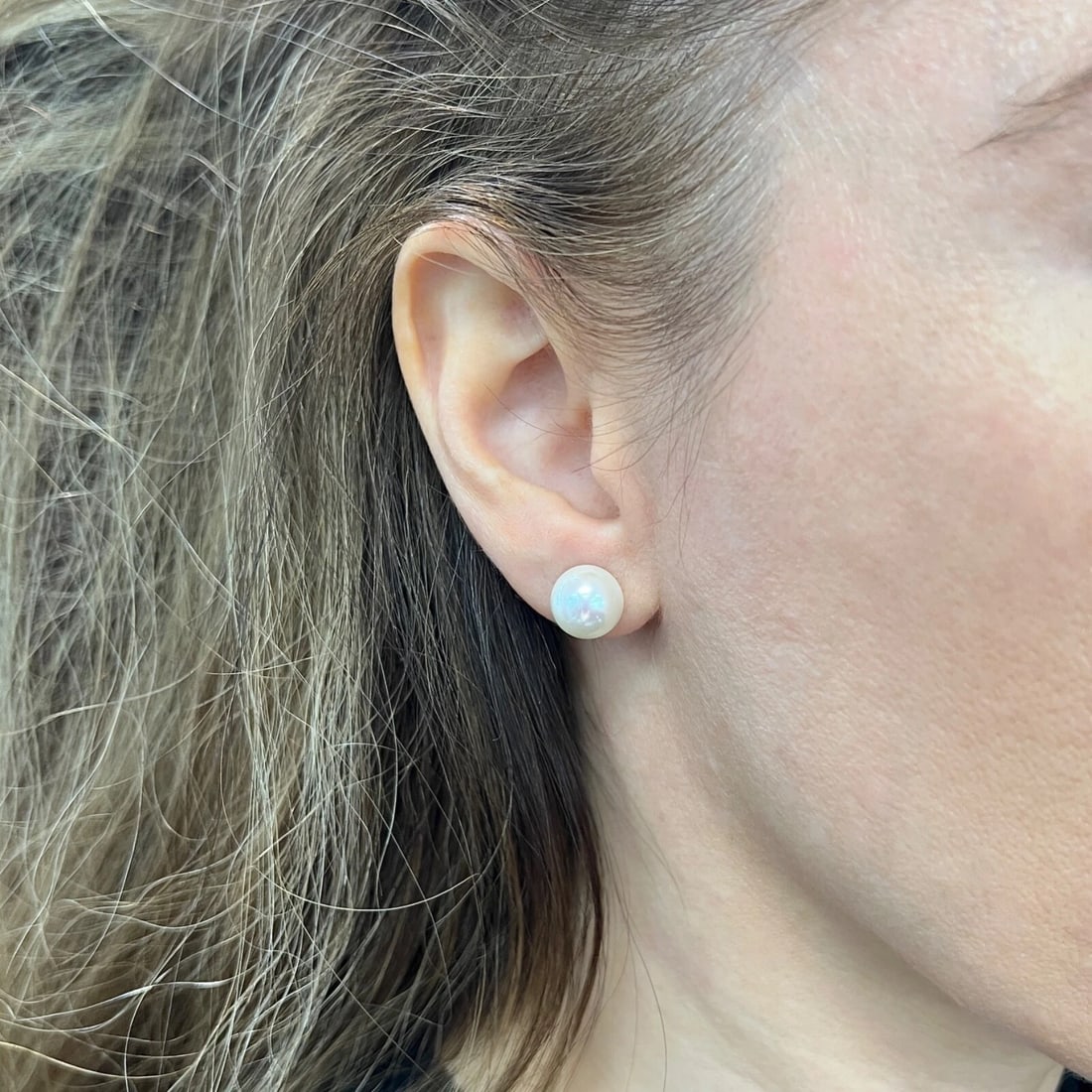 Round Cultured Pearl Stud Earrings 14K Yellow Gold, 10 mm - 10.5 mm - 6