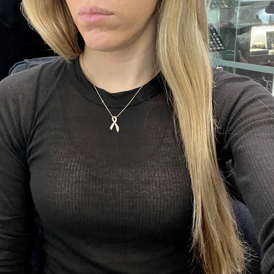 Collar colgante con cinta de concientización sobre el cáncer de mama de diamantes de oro - 4