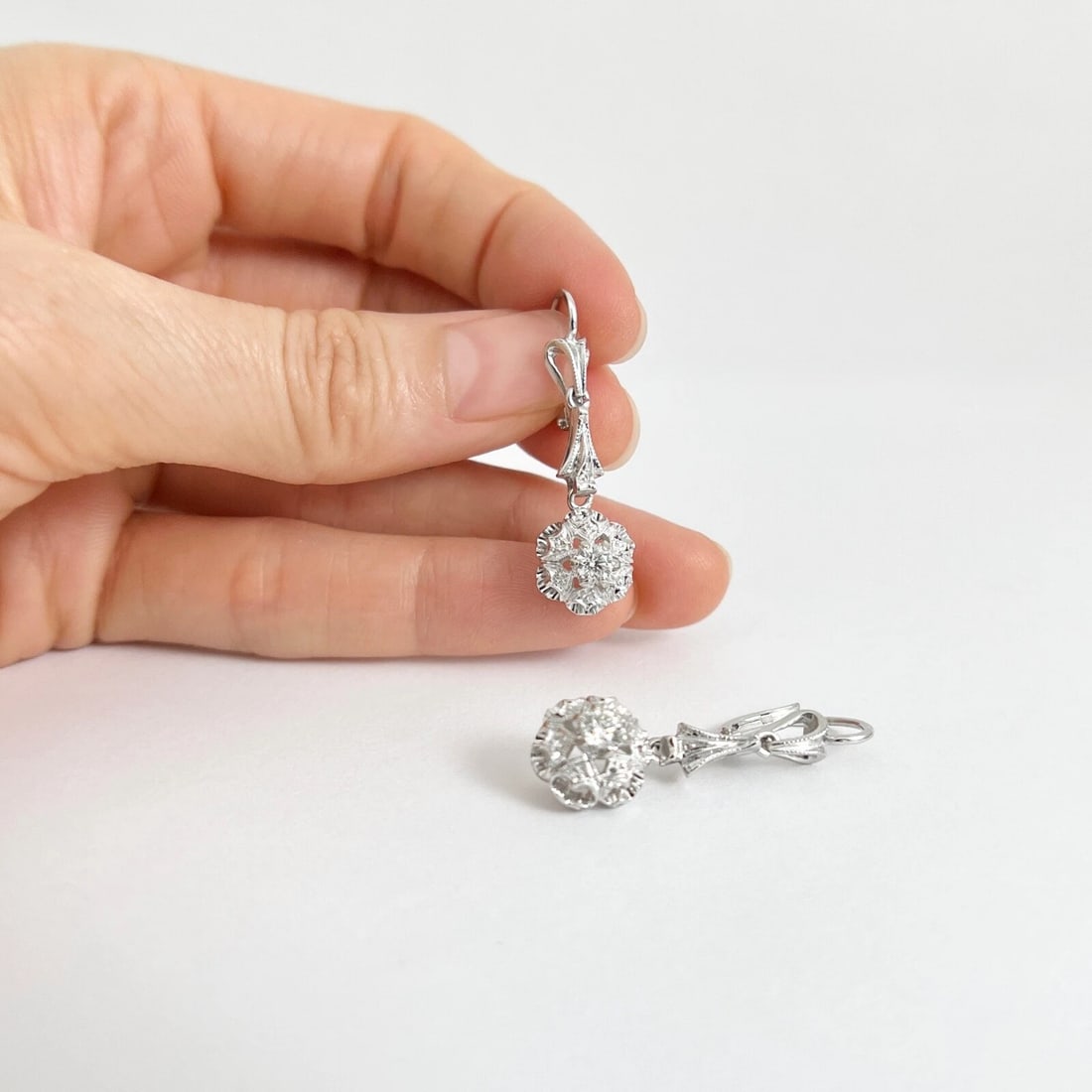 Vintage Crimped Scalloped Diamond Dangle Drop Earrings 18K White Gold, 1.3 Inch - 4