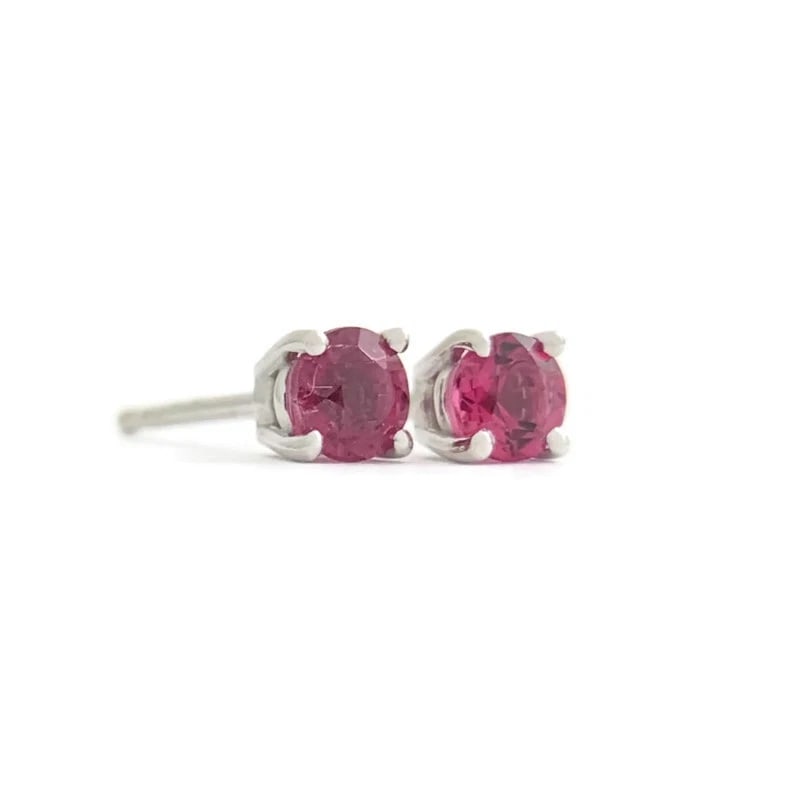 Small Round Pink Tourmaline Gemstone Stud Earrings 14K White Gold .25 CTW .55 Gr: Small Round Pink Tourmaline Gemstone Stud Earrings 14K White Gold .25 CTW .55 Gr These are lovely stud earrings! Please let us know if you have any questions. Gemstones: 2 round pink tourmaline, .25 c