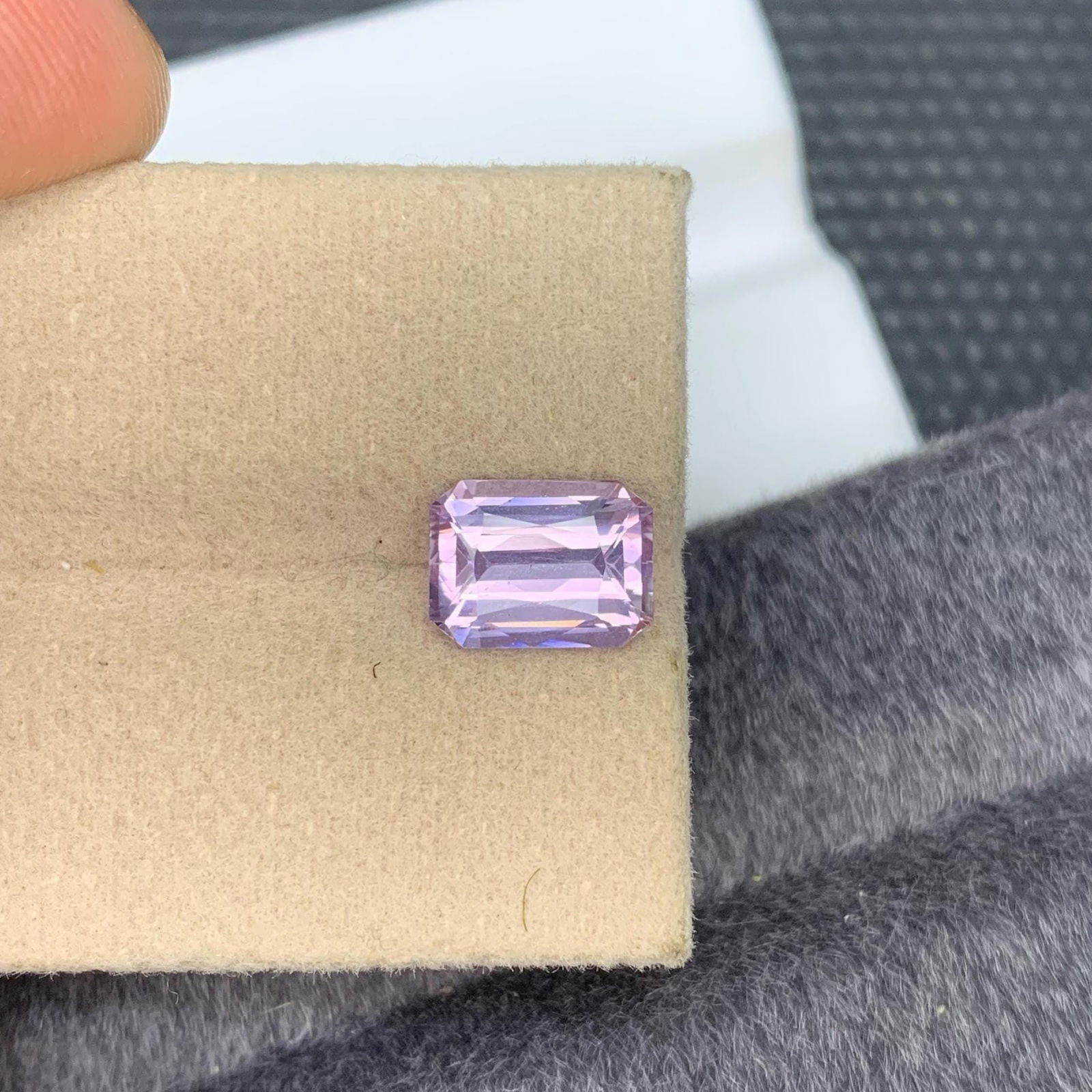 GIA Certified 2.37 CT Light Pink Octagonal Spinel Gemstone - 6