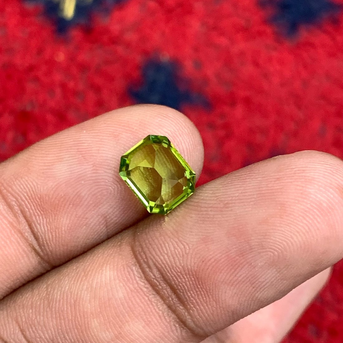 Apple Green Peridot Gemstone: 2.70 Carat Emerald Cut Stone - 9