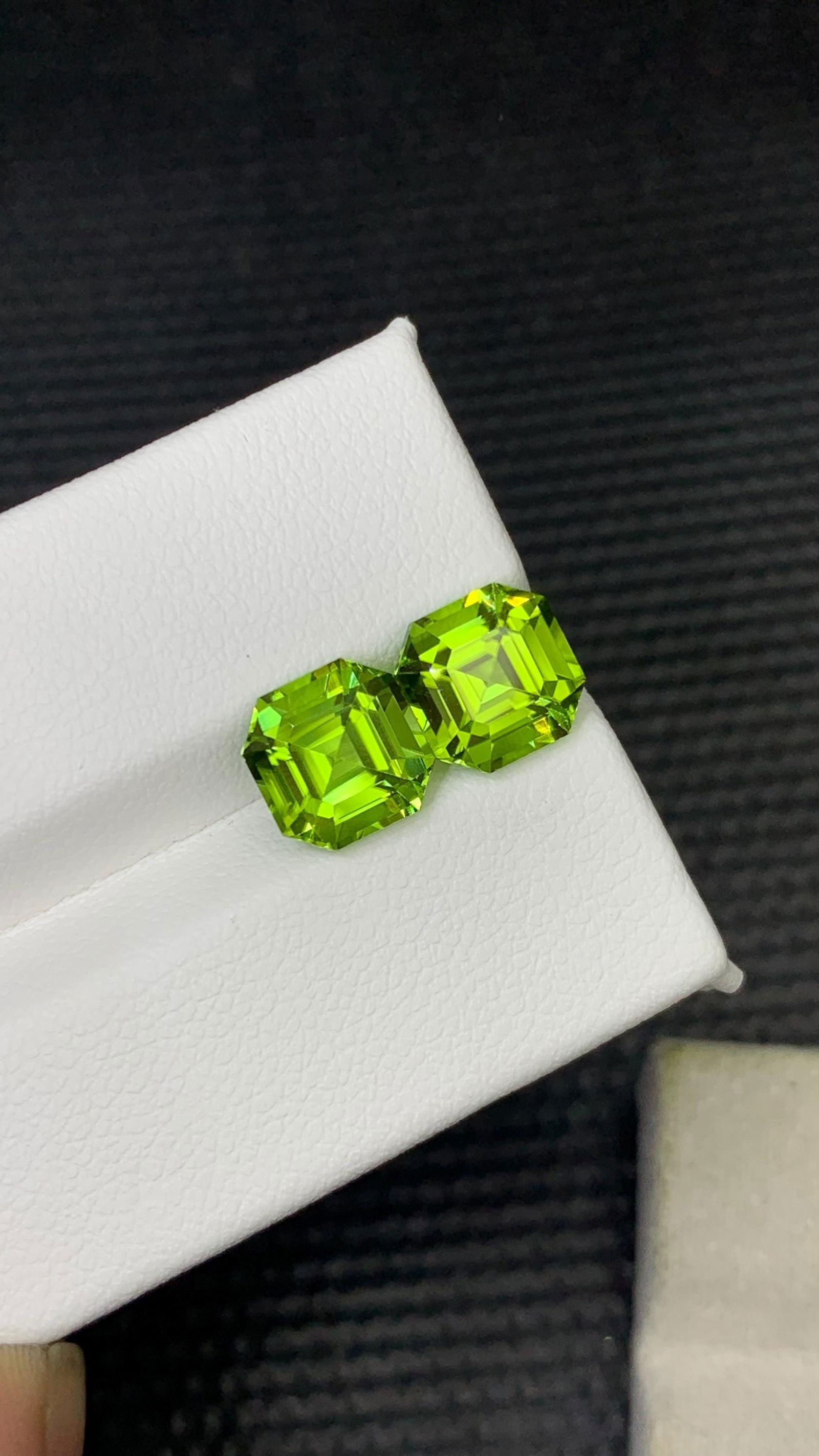 Calibarted pair Of Green Peridots Asscher Cut Gemstone For Earrings - 5.085 Carat - 2