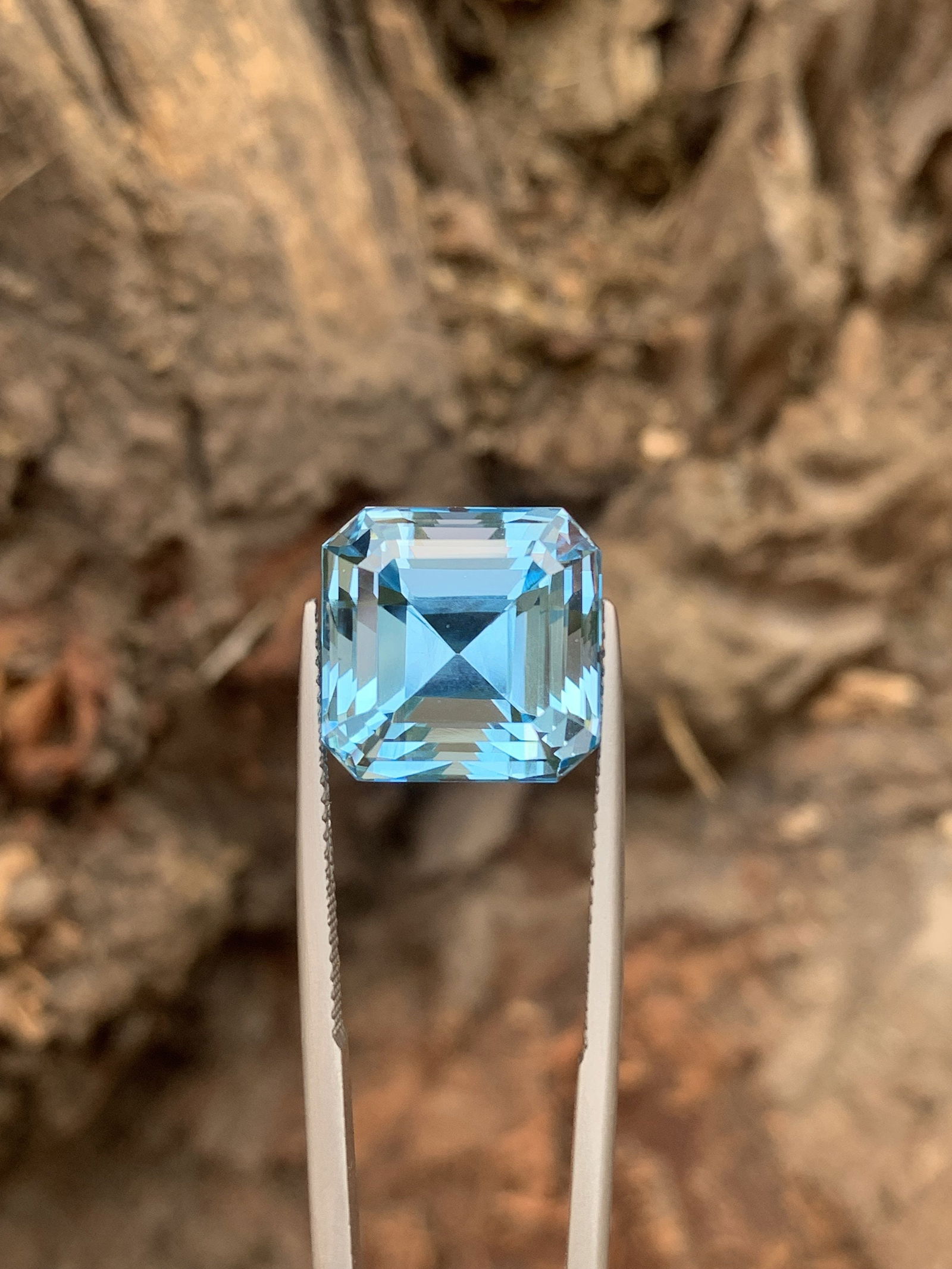 Swiss Blue Topaz Gemstone: Asscher Cut, 18.15 Carats - 2