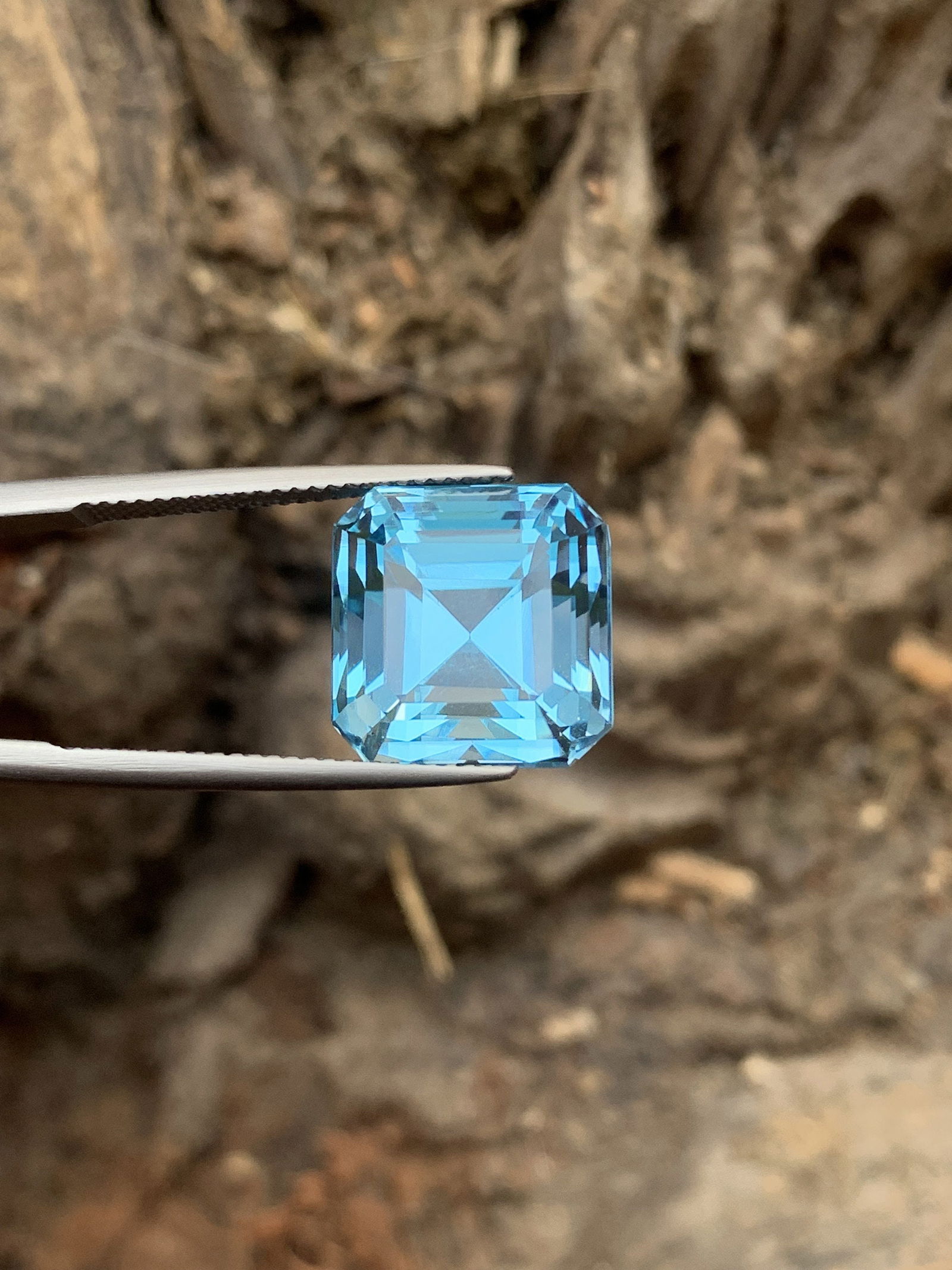 Swiss Blue Topaz Gemstone: Asscher Cut, 18.15 Carats - 3