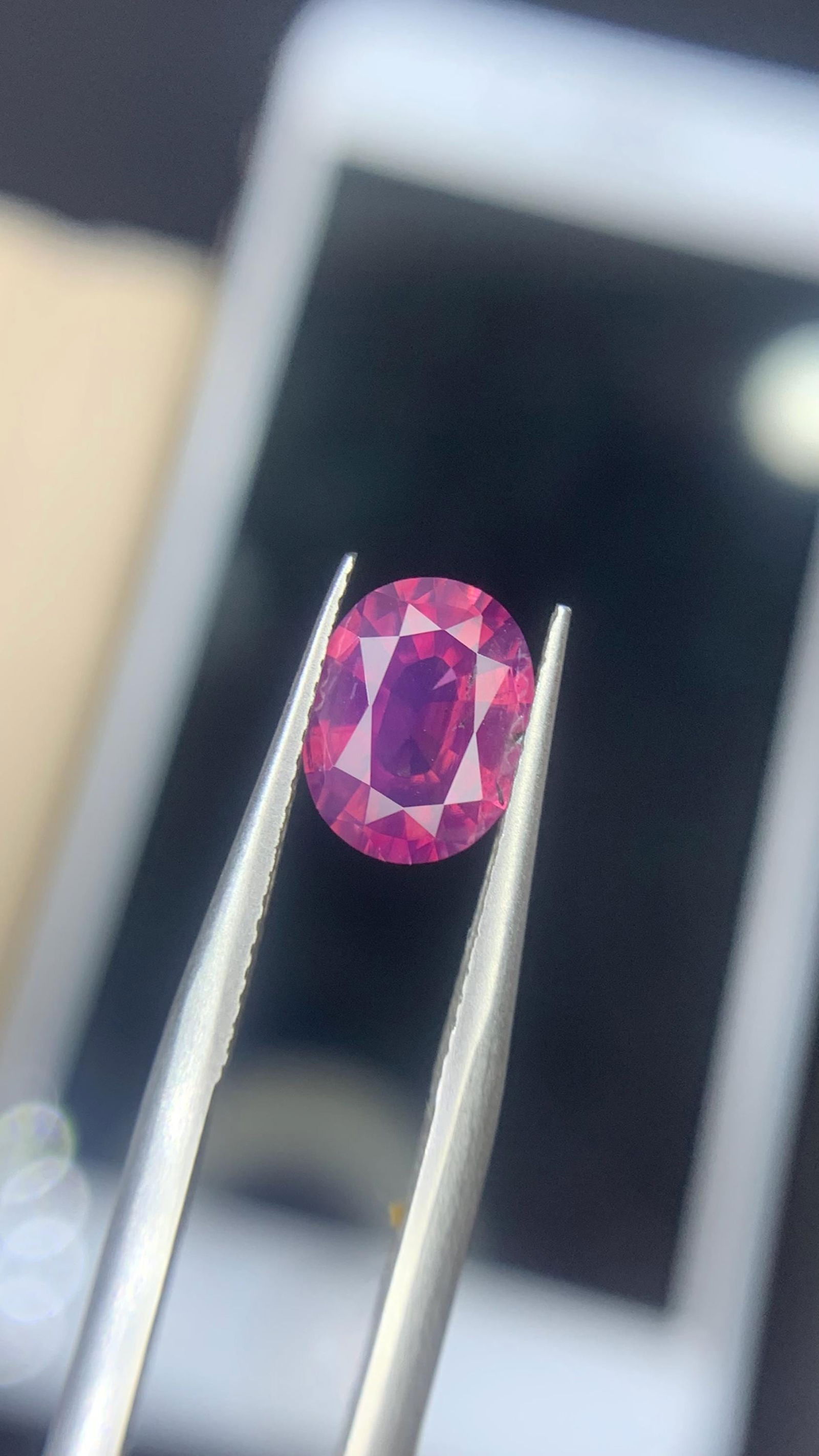 Purplish Pink Corundum Gemstone: 1.50 Carat Oval Cut, Kashmir Origin - 8