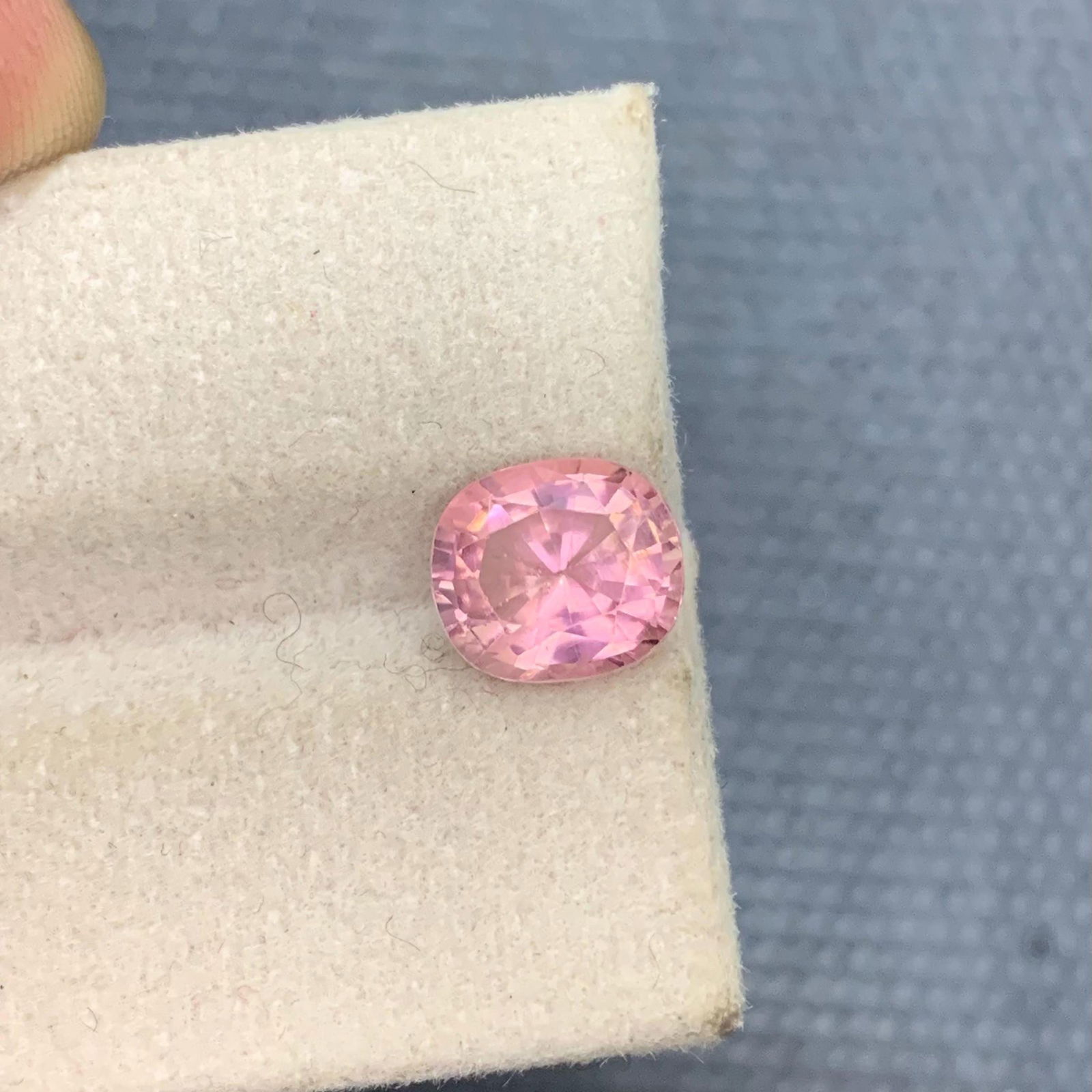 Pale Pink Tourmaline Gem, Faceted Oval Cut, 2.13 Carats (8.5 X 7.4 X 5.1 MM) - 4