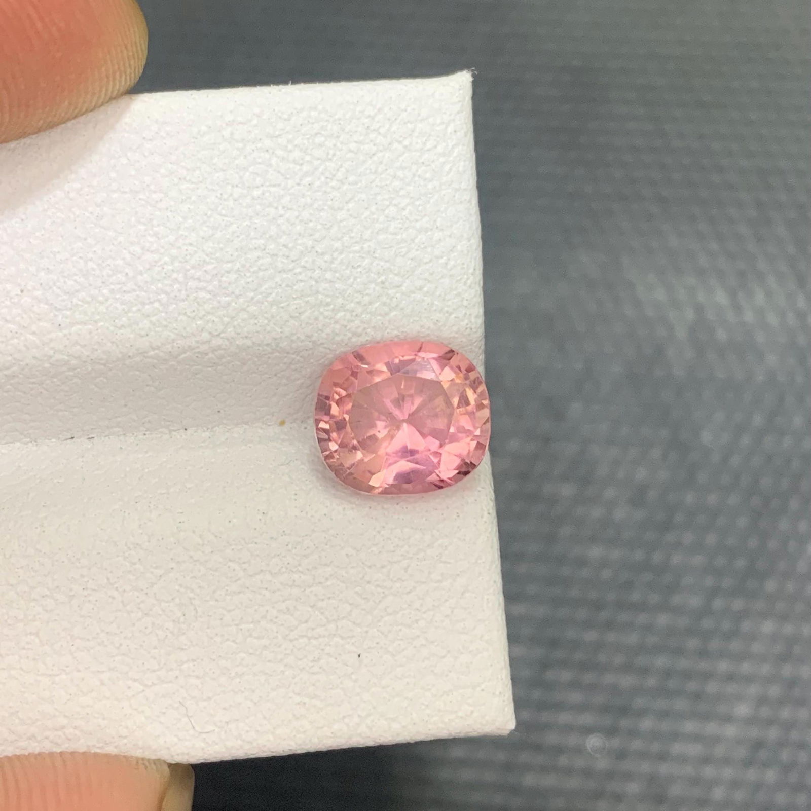 Pale Pink Tourmaline Gem, Faceted Oval Cut, 2.13 Carats (8.5 X 7.4 X 5.1 MM) - 7