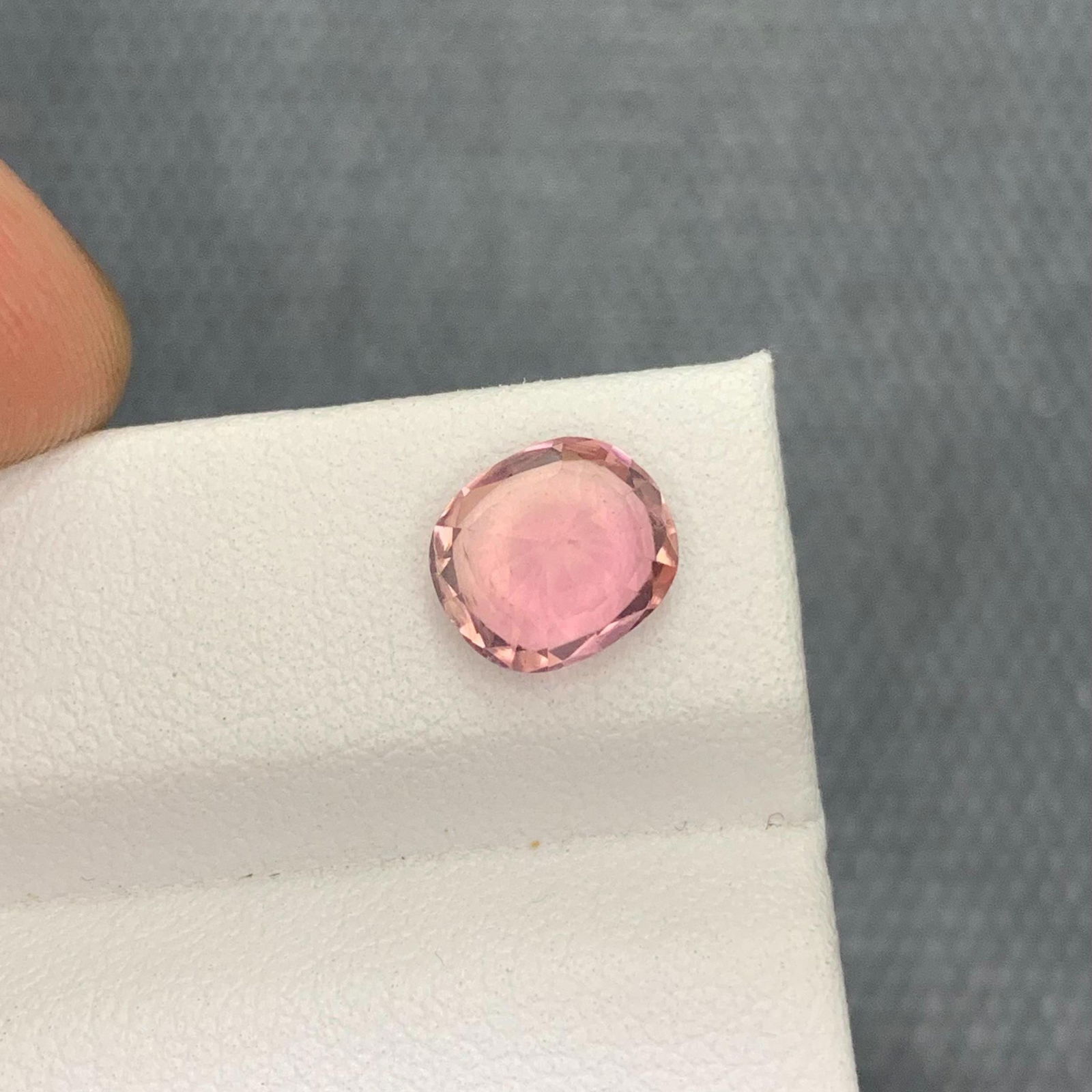 Pale Pink Tourmaline Gem, Faceted Oval Cut, 2.13 Carats (8.5 X 7.4 X 5.1 MM) - 9