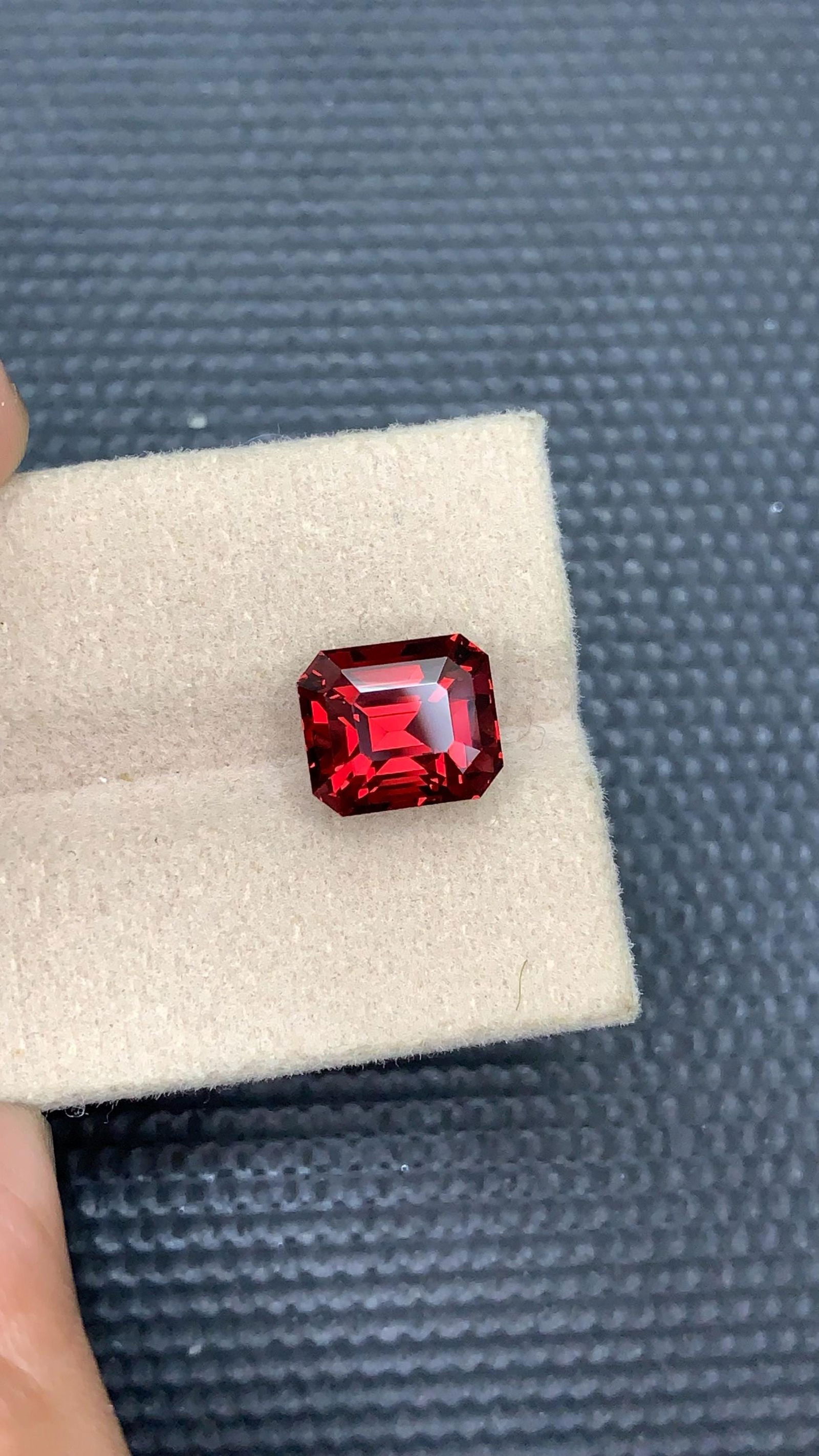 Tanzania Bloody Red Garnet Gemstone: Emerald Cut, 6.31 Carat - 4