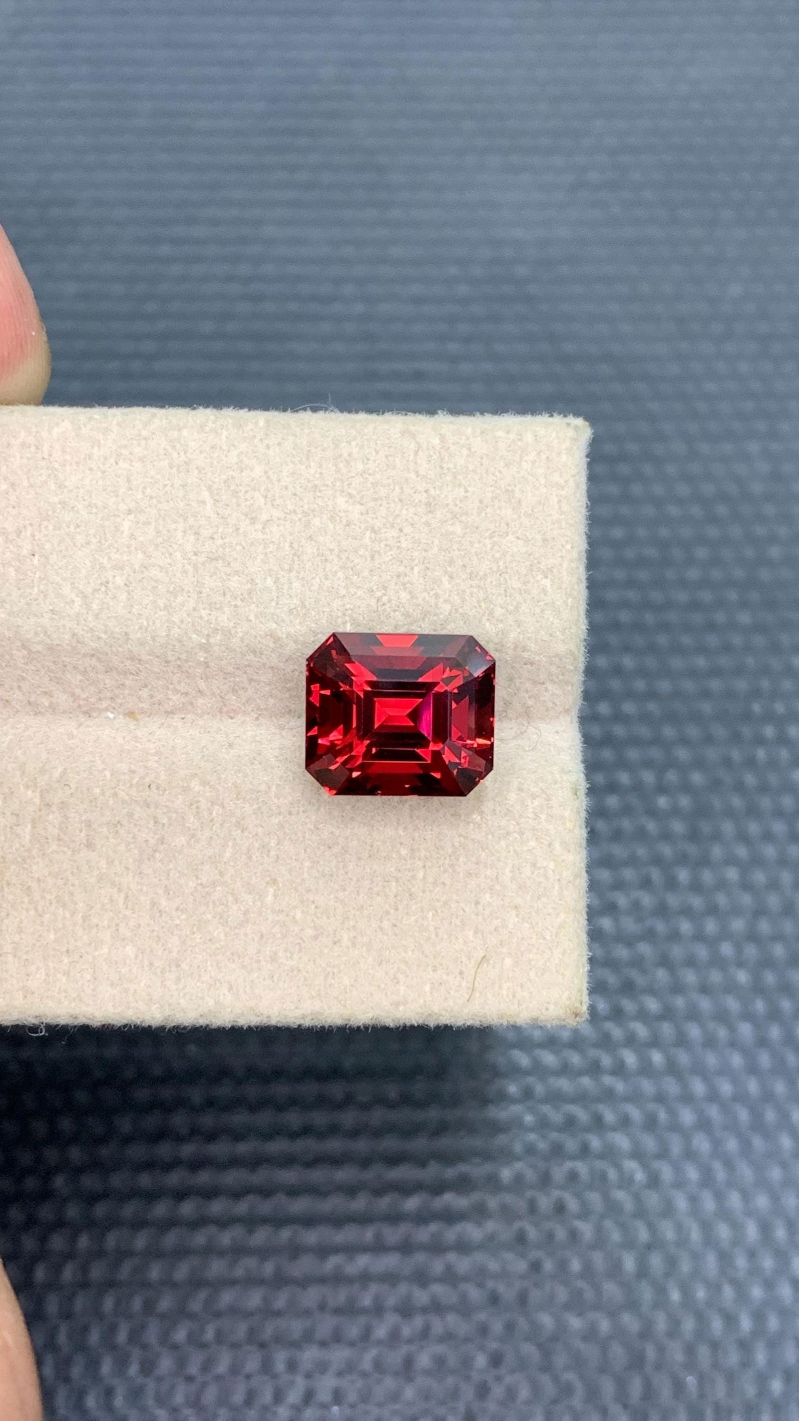 Tanzania Bloody Red Garnet Gemstone: Emerald Cut, 6.31 Carat - 7
