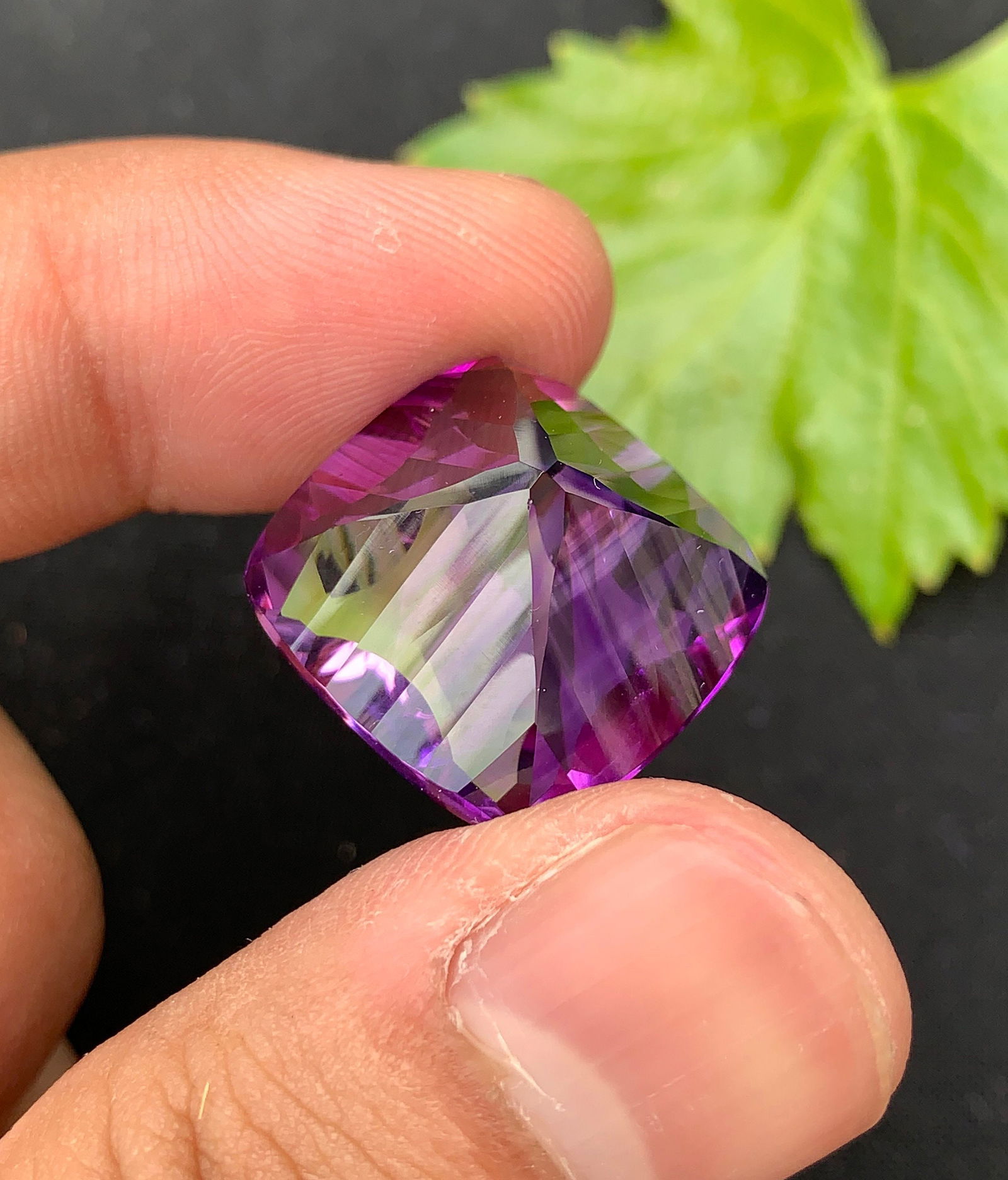 Radiant Cut Amethyst Gemstone: 28.40 Carat Royal Purple Quartz - 3
