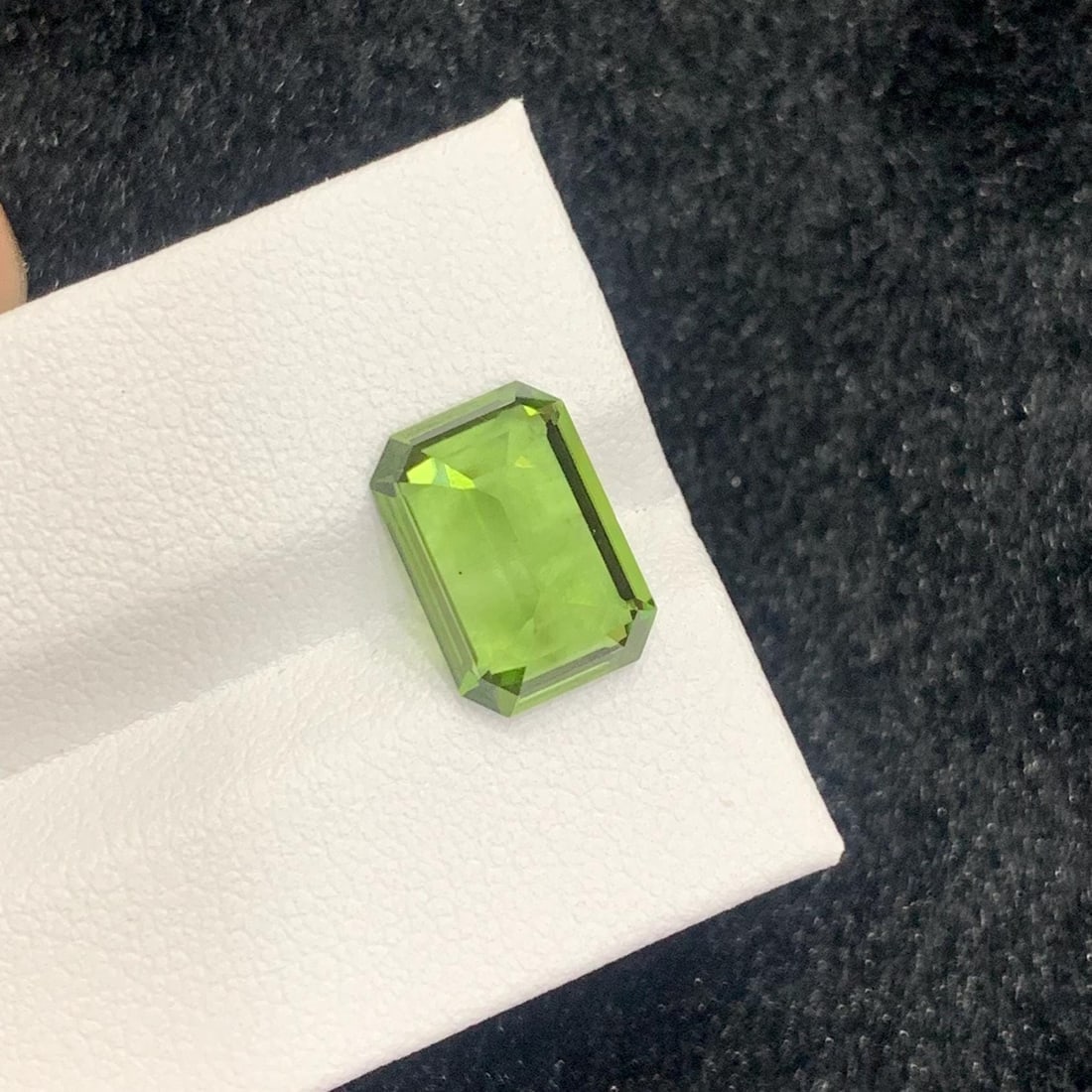 Emerald Cut Peridot Gemstone: Apple Green Jewelry Stone, 4.70 Carat - 9